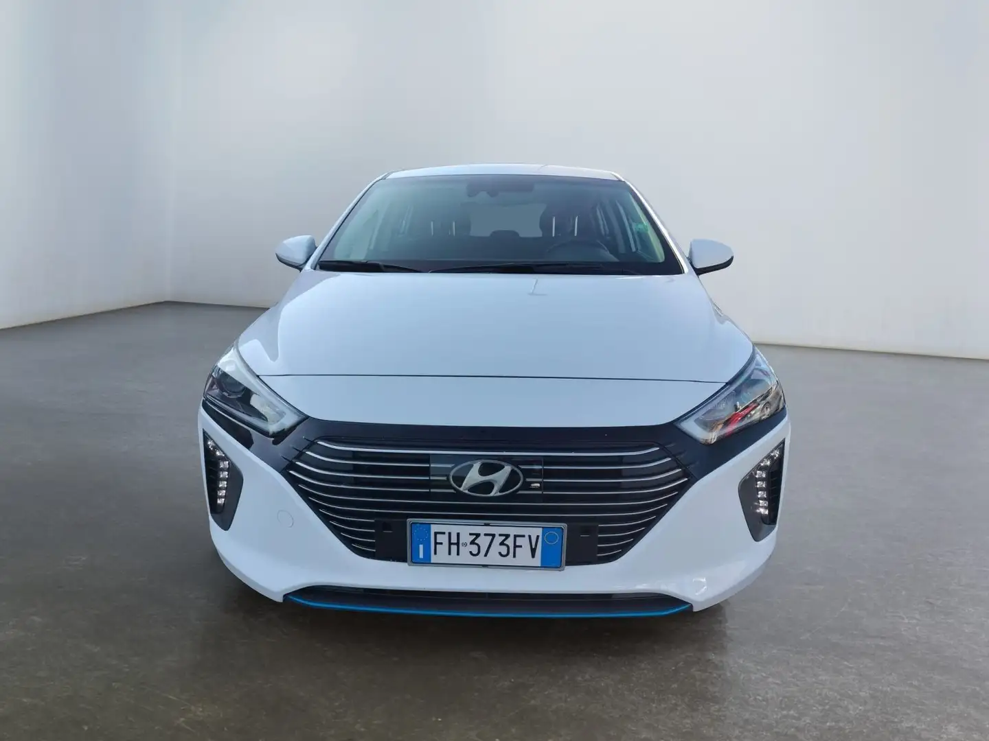 Hyundai IONIQ 1.6 Hybrid DCT Comfort Bianco - 2