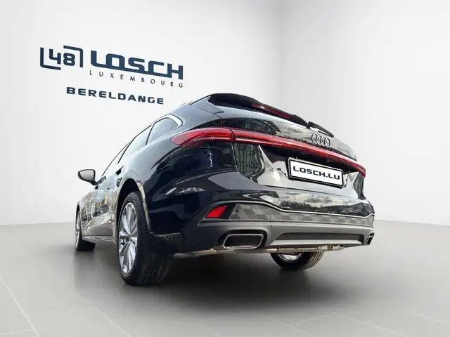 Audi A5 view 5