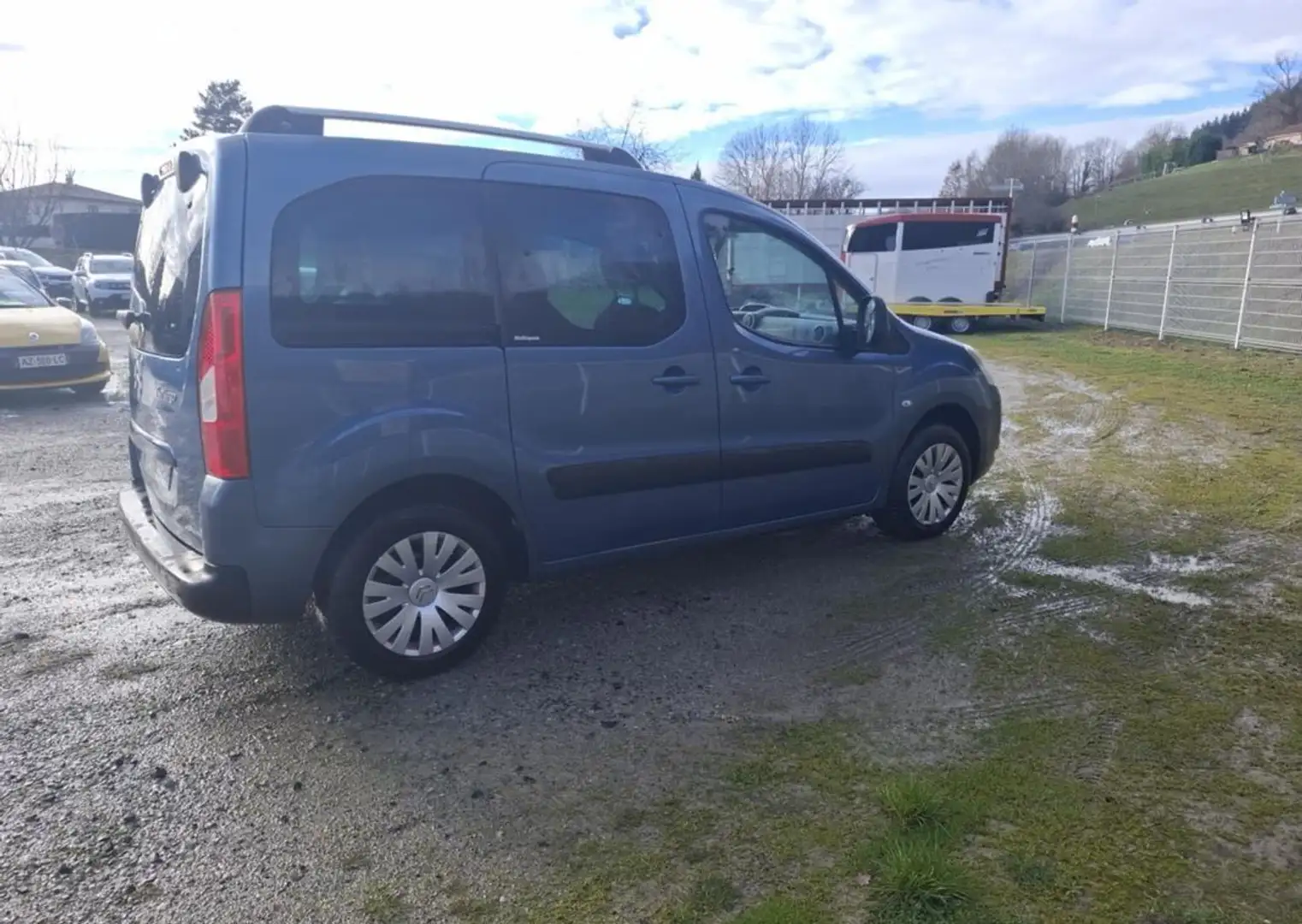 Citroen Berlingo 92 CV MULTISPACE 1ere MAIN (belbex auta A YOLET) Bleu - 2