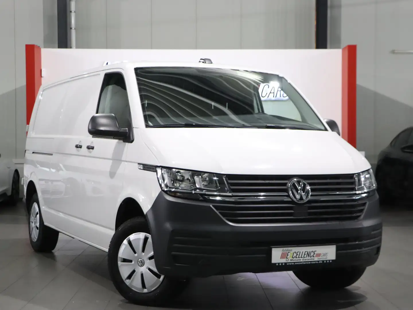 Volkswagen T6.1 Transporter KASTEN 2.0 TDI LANG UNFALLFREI Weiß - 1