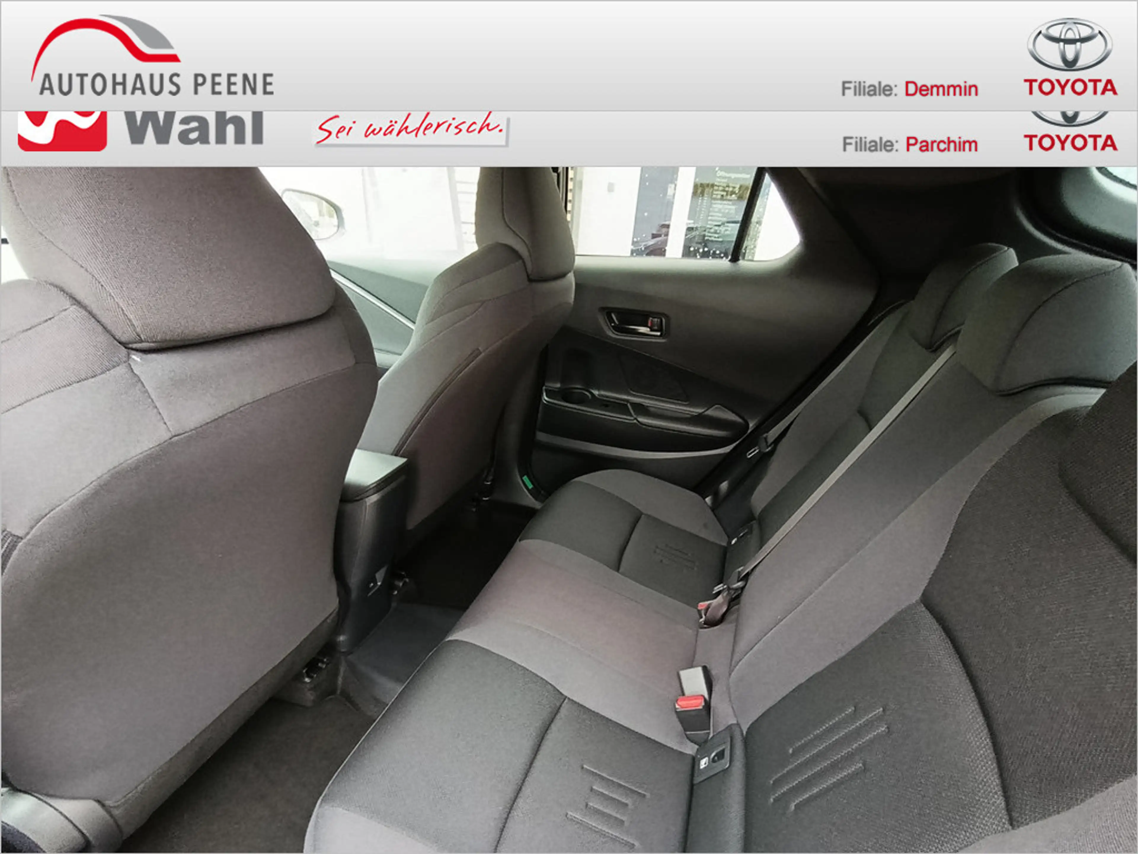 Toyota C-HR 1.8 Hybrid FWD Teamplayer — photo 13