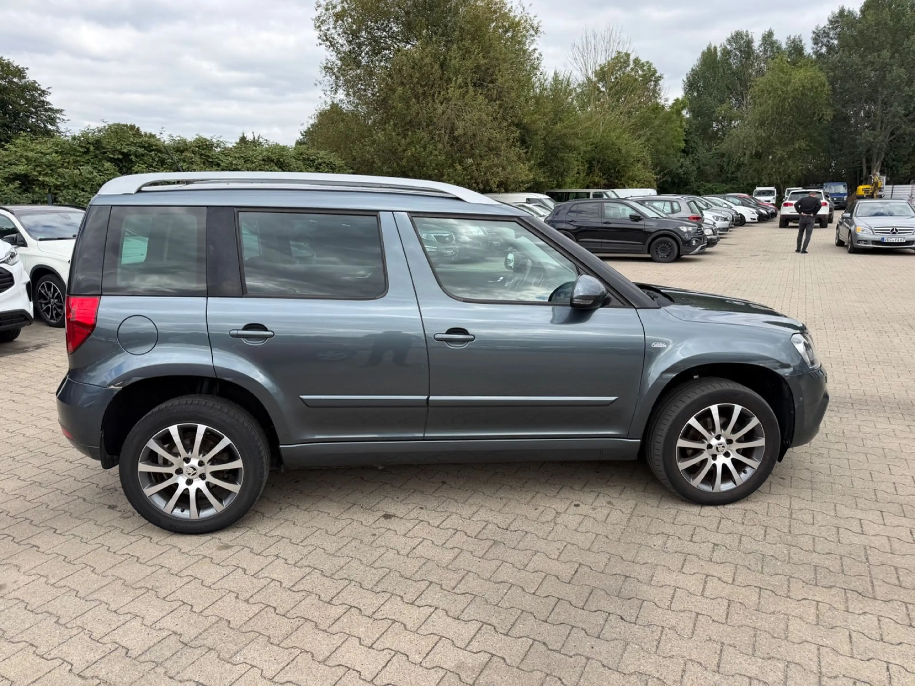 Skoda Yeti Edition 4x4/KLIMA/AHK/TEMPOMAT/EURO6/XENON — photo 4