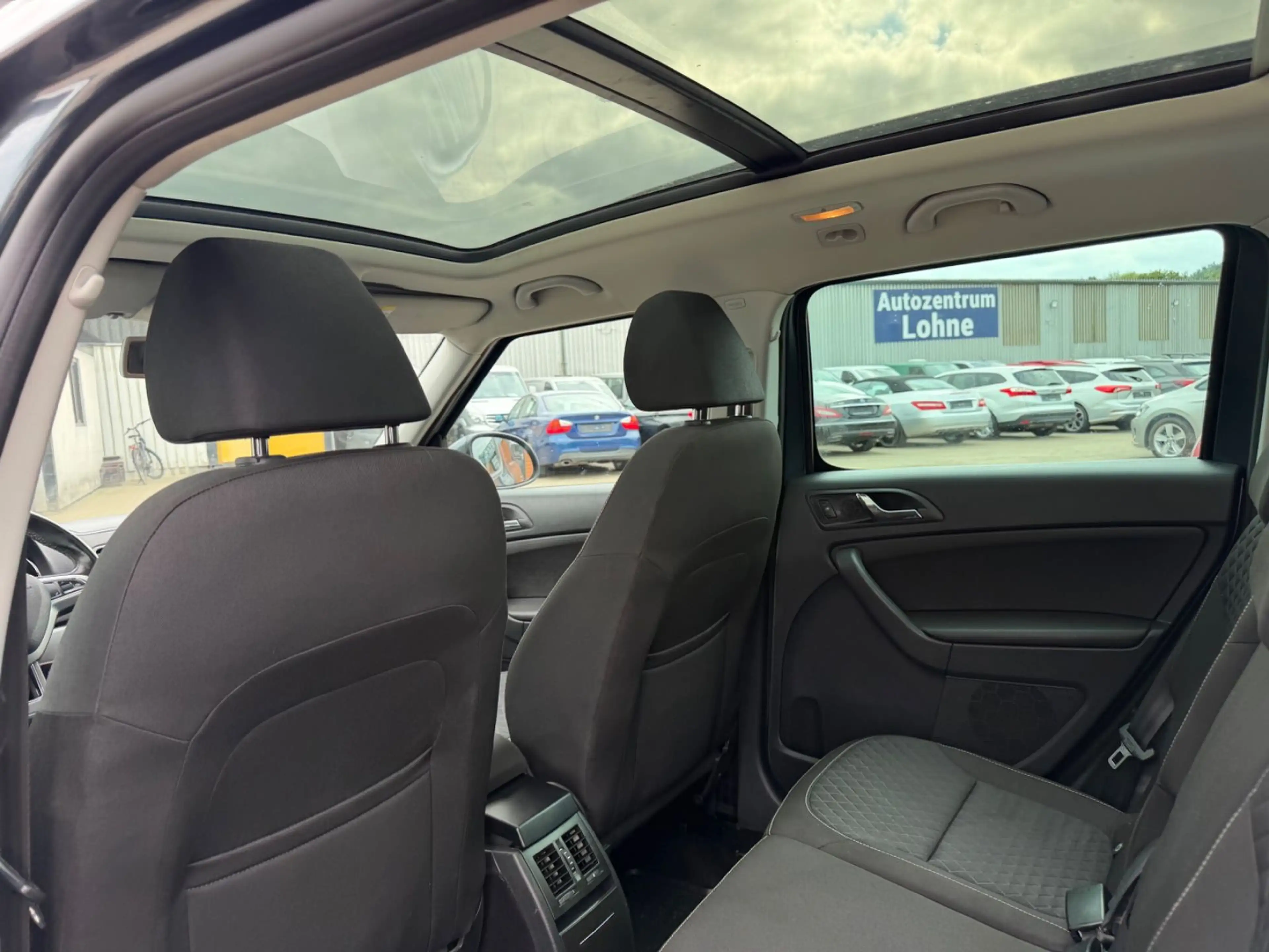 Skoda Yeti Edition 4x4/KLIMA/AHK/TEMPOMAT/EURO6/XENON — photo 13