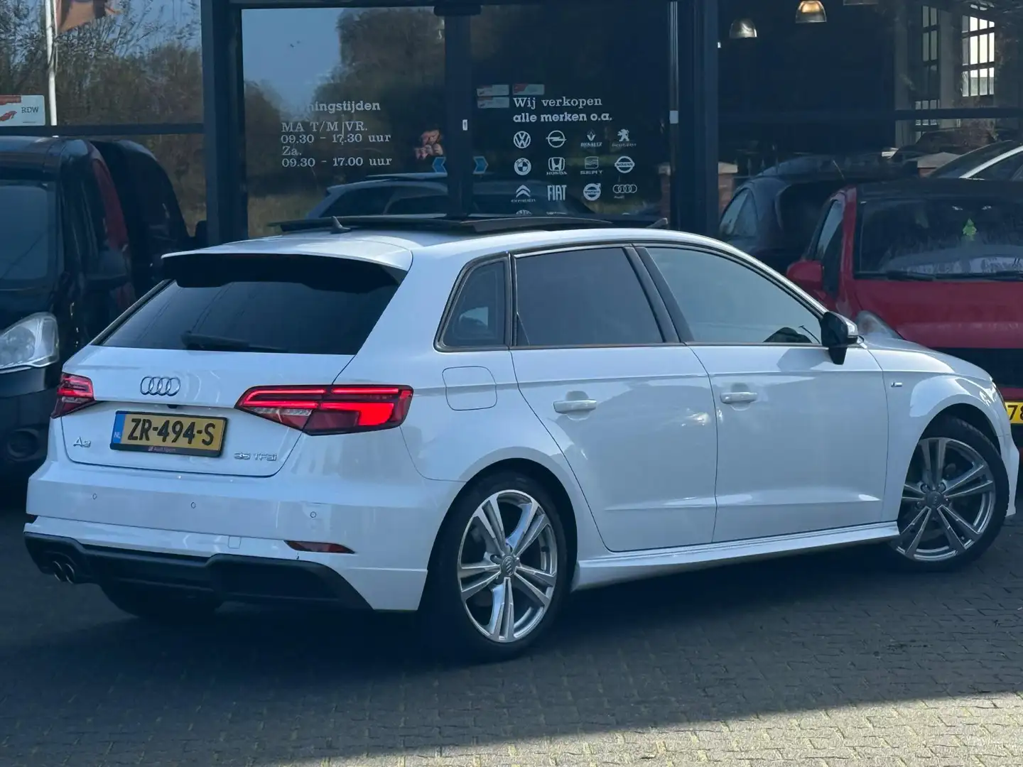 Audi A3 Sportback 35 TFSI CoD Advance Sport NAP/PANO/3X S- Blanc - 2