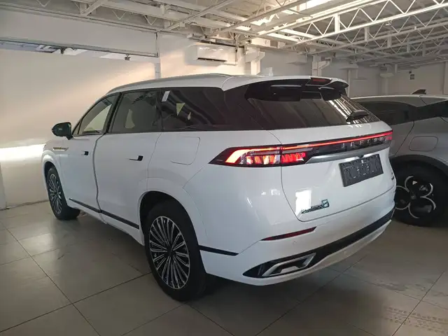 Jaecoo J8 view 2