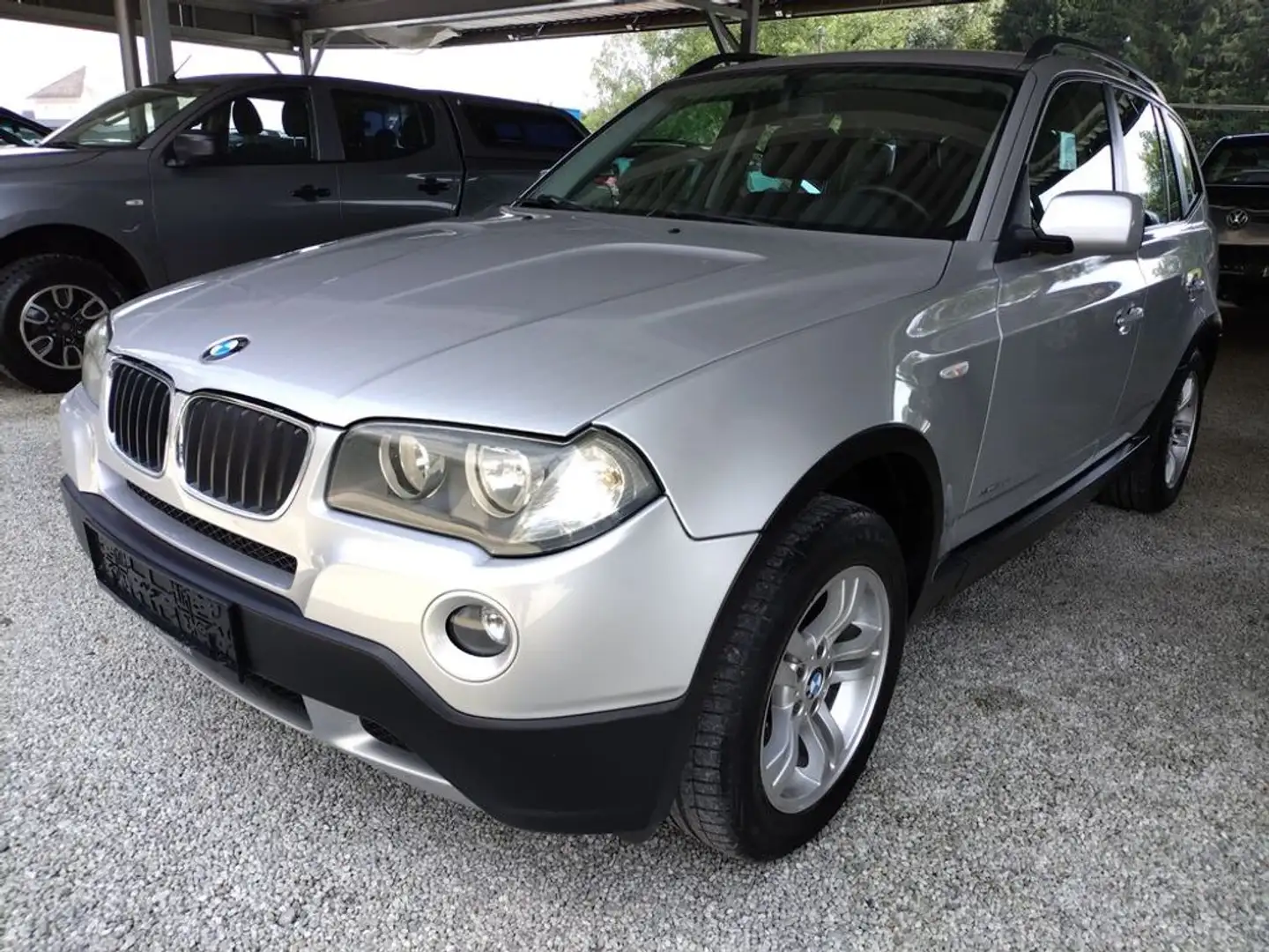 BMW X3 2.0i xDrive ! Serviceheft! Silber - 1