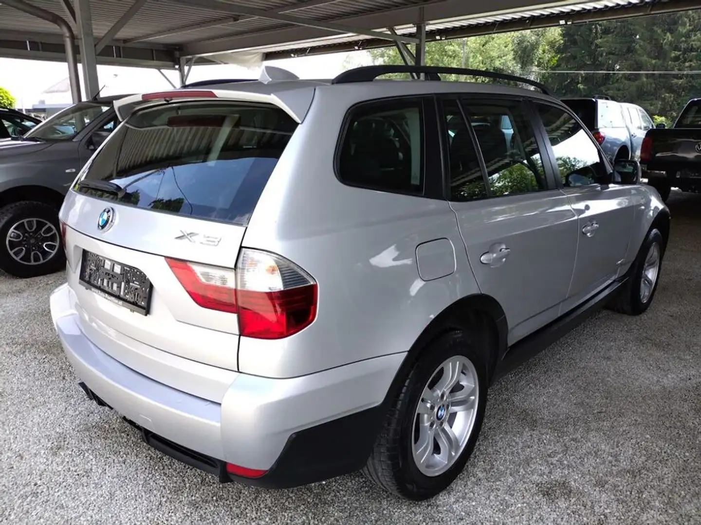 BMW X3 2.0i xDrive ! Serviceheft! Silber - 2
