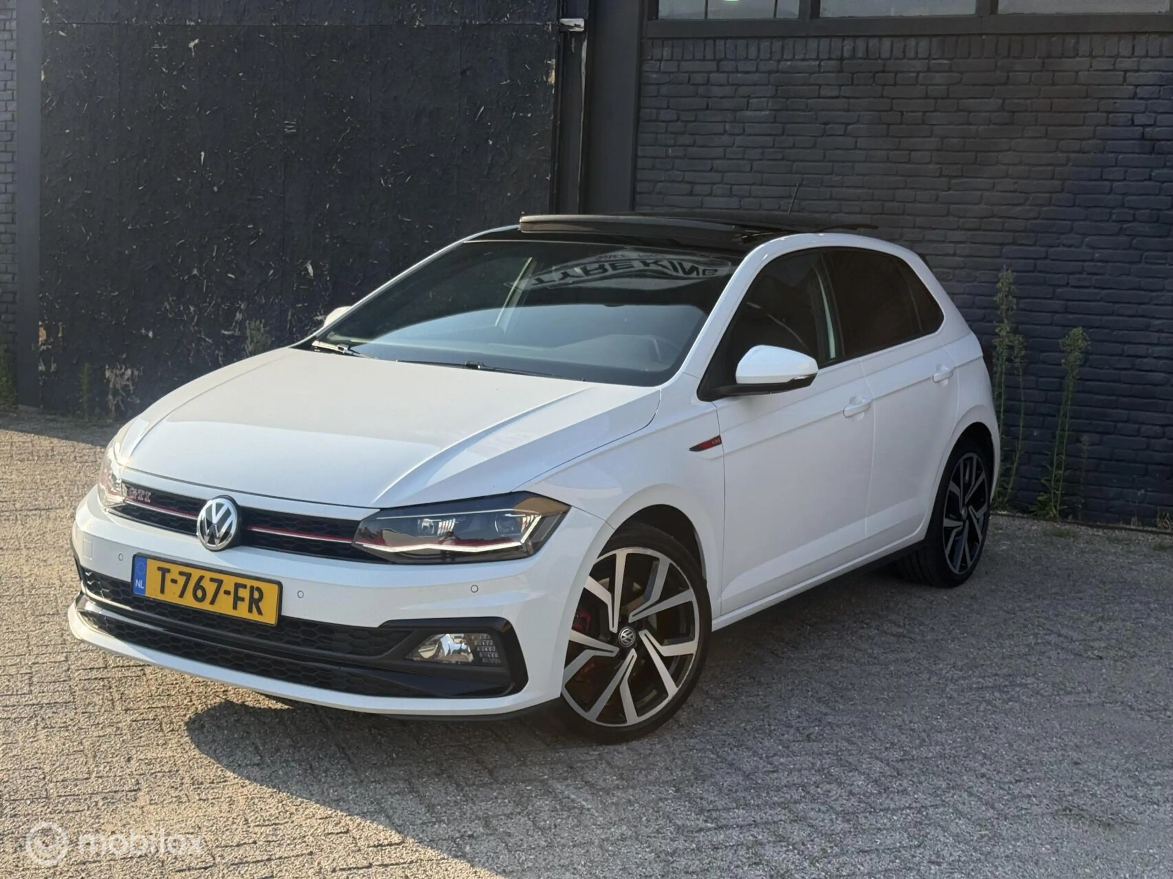Volkswagen Polo GTI 2.0 TSI — photo 2