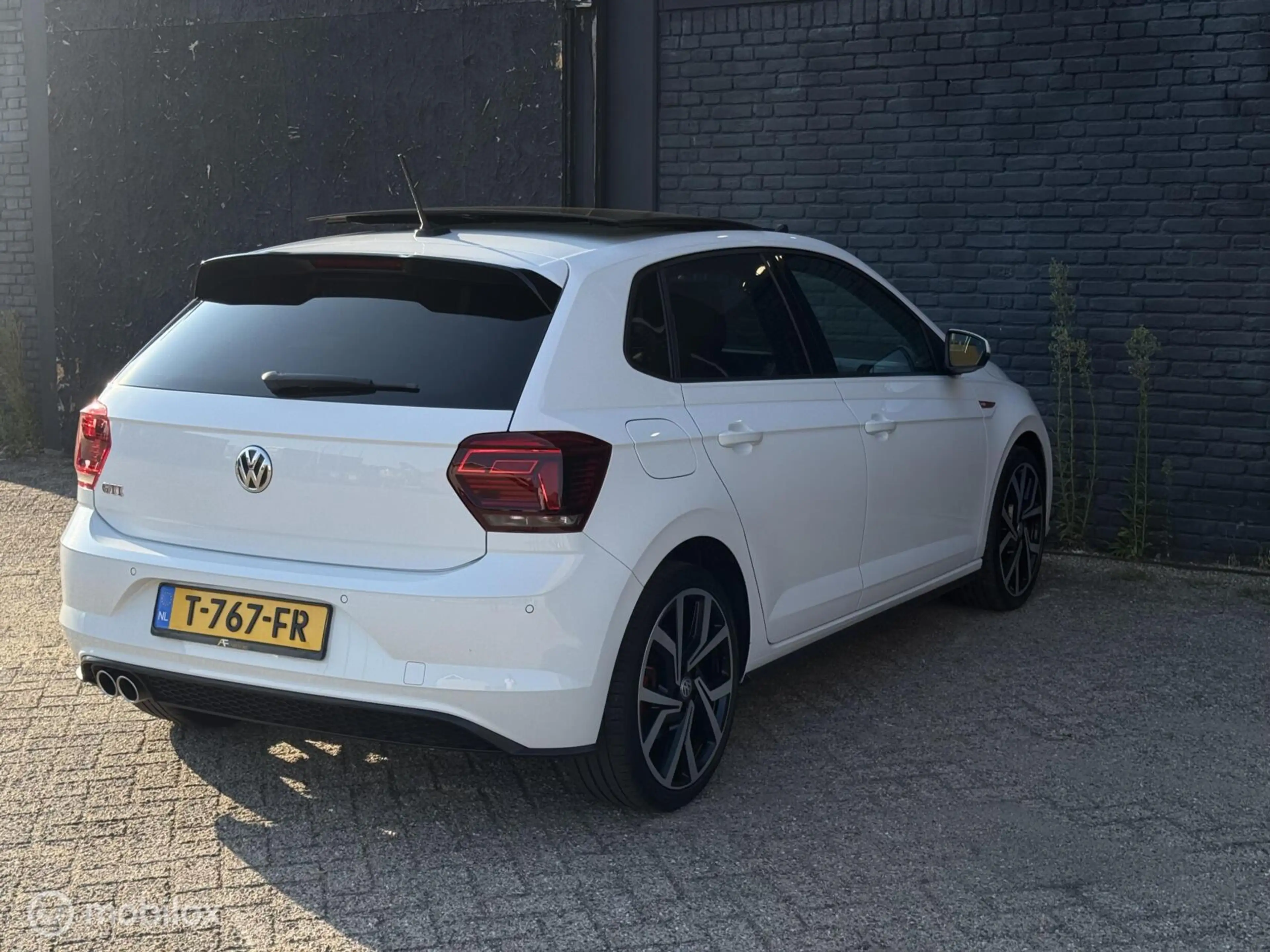 Volkswagen Polo GTI 2.0 TSI — photo 3