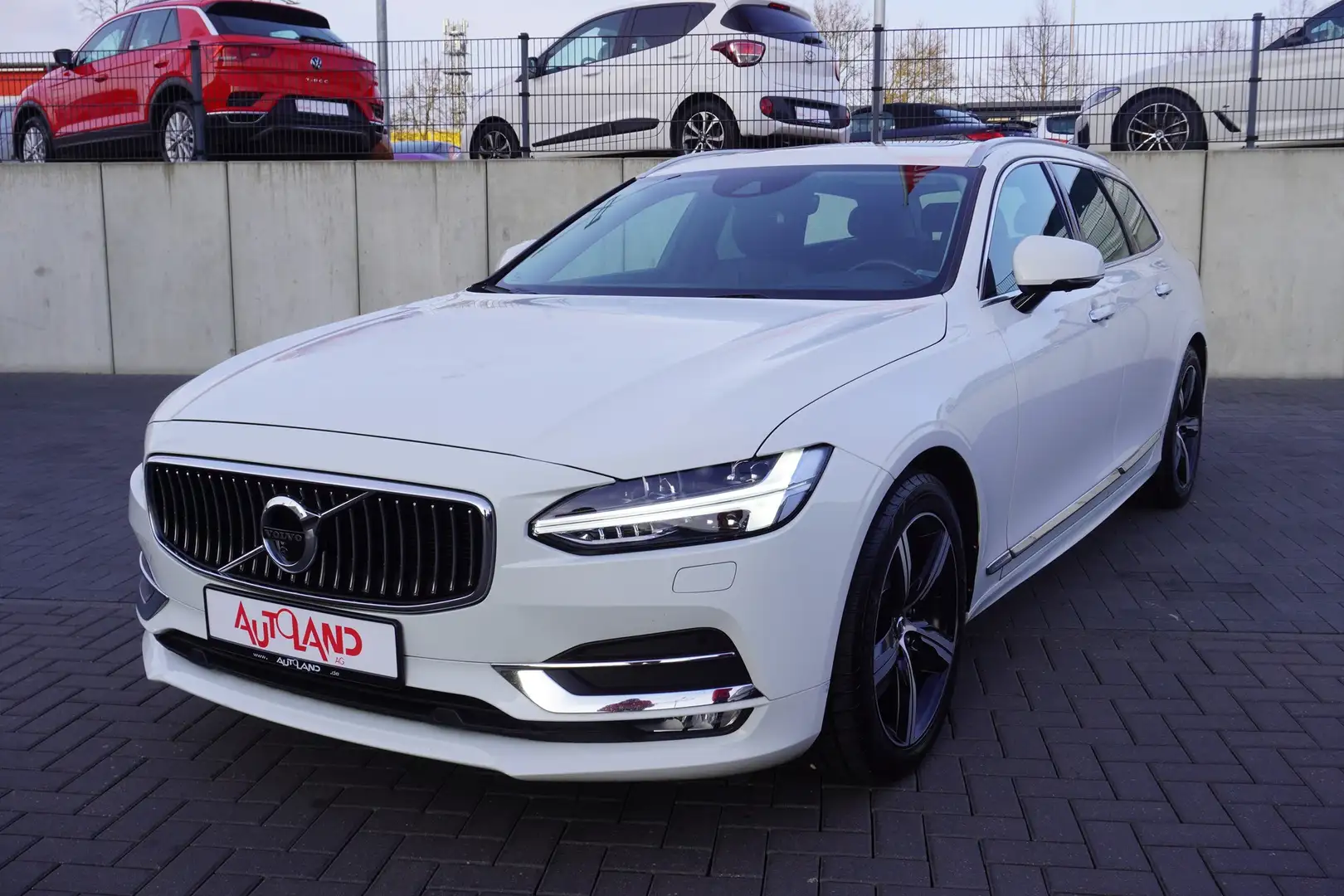 Volvo V90 Kombi 2.0 Head-Up Totwinkel HarmanKardon ACC White - 2