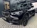 BMW X5 xDrive45e ALL-BLACK LIVE-PRO ACC KOMF 21"PANO Zwart - thumbnail 3