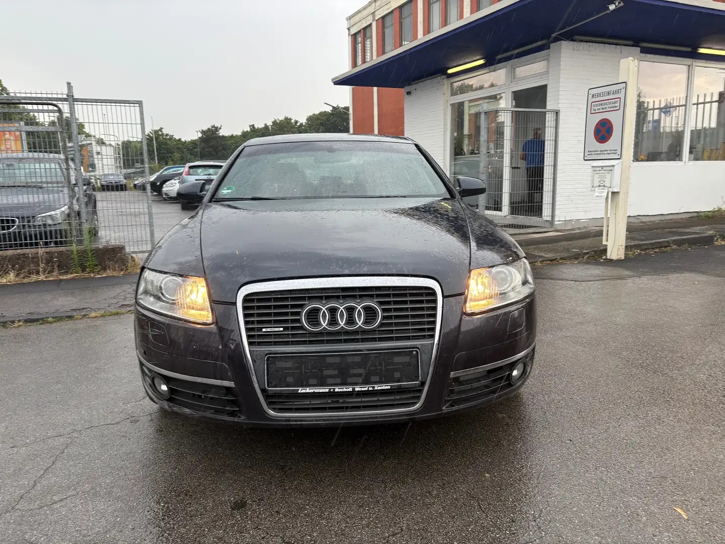 Audi A6 2.7 TDI quattro (132kW) AUTOMATIK LEDER 09/25 Grau - 2