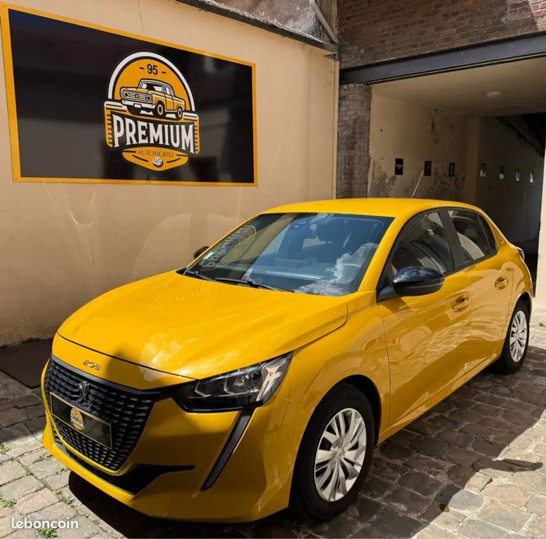Peugeot 208 Like 1.2L VTI 75cv Essence véhicule, garanti, 10 a Jaune - 1