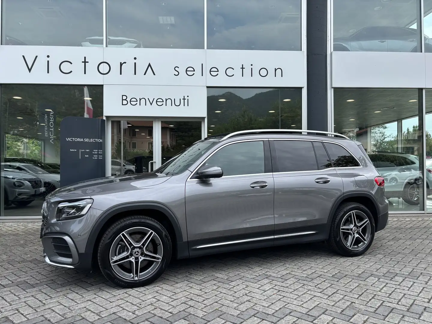 Mercedes-Benz GLB 220 GLB 220 D 4MATIC AMG LINE PREMIUM 190 CV C.AUTOMA Grigio - 1