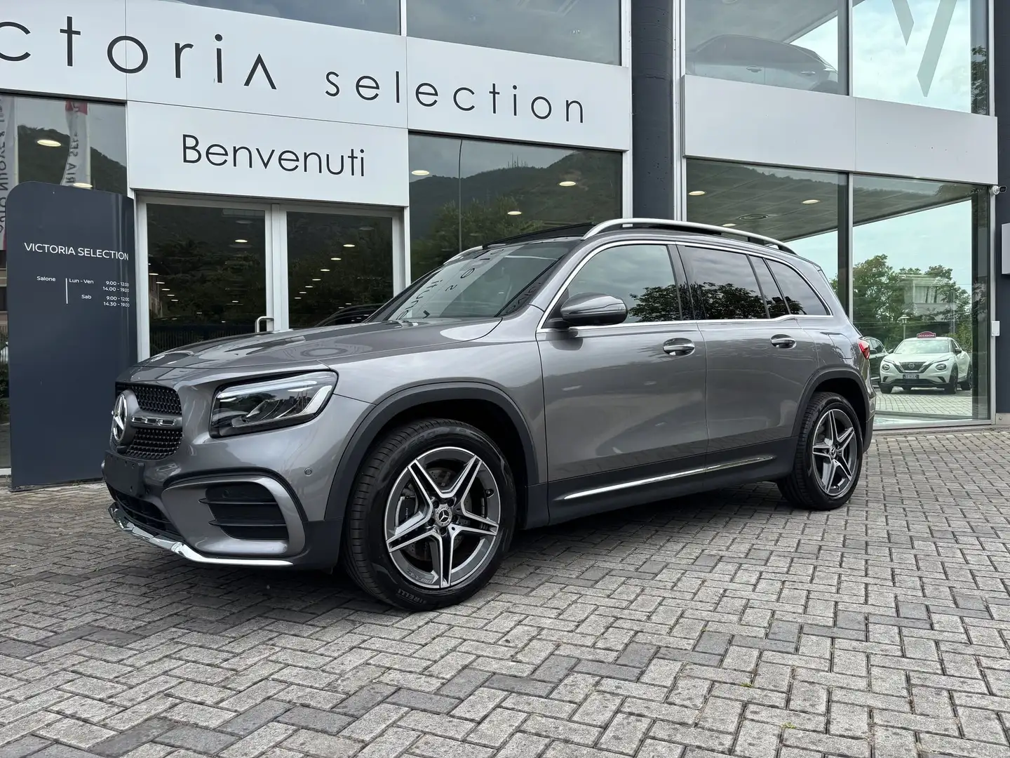 Mercedes-Benz GLB 220 GLB 220 D 4MATIC AMG LINE PREMIUM 190 CV C.AUTOMA Grigio - 2