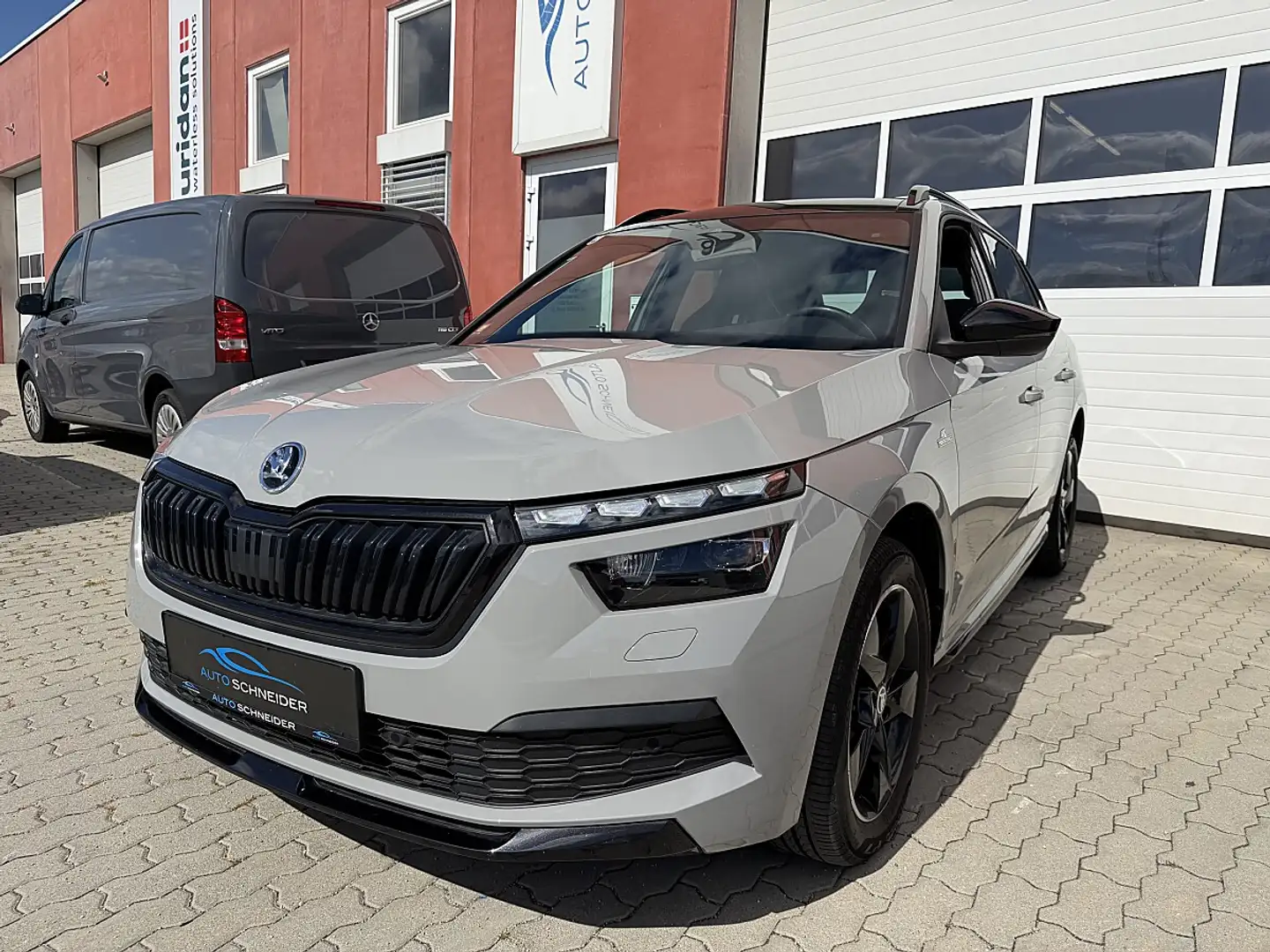 Skoda Kamiq 1,0 TSI Monte Carlo DSG Grau - 1