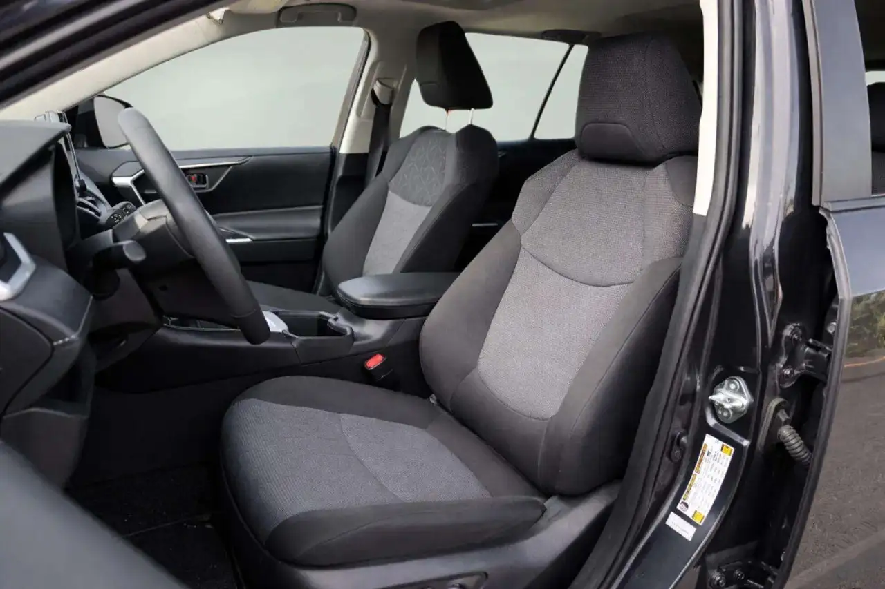 Toyota RAV 4 photo Toyota RAV 4