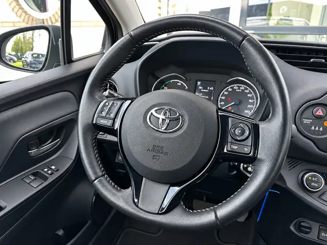 Toyota Yaris view 10