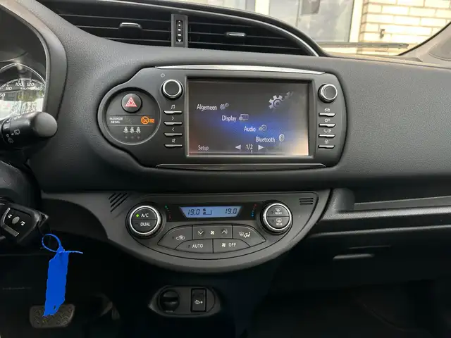 Toyota Yaris view 8