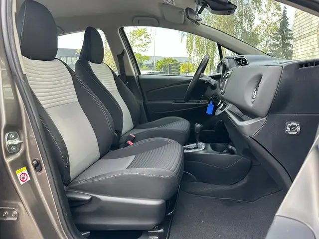 Toyota Yaris view 16