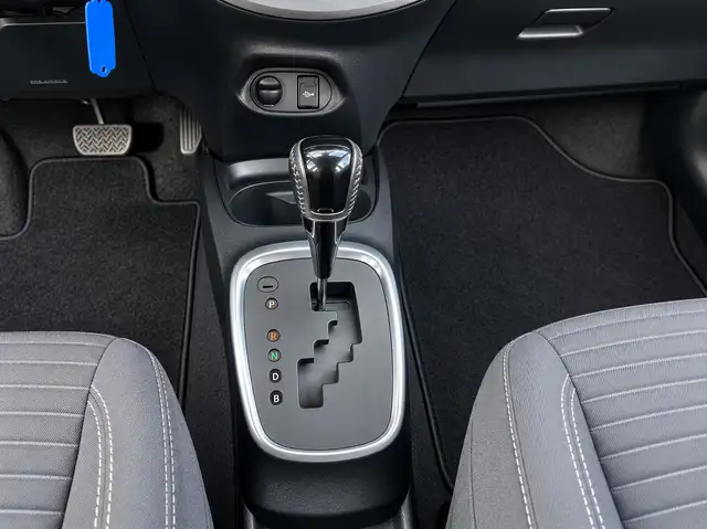 Toyota Yaris view 9