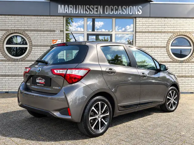 Toyota Yaris view 2