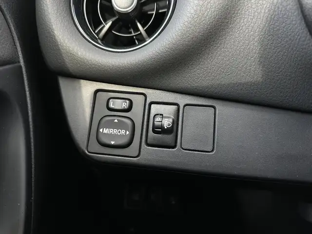 Toyota Yaris view 12