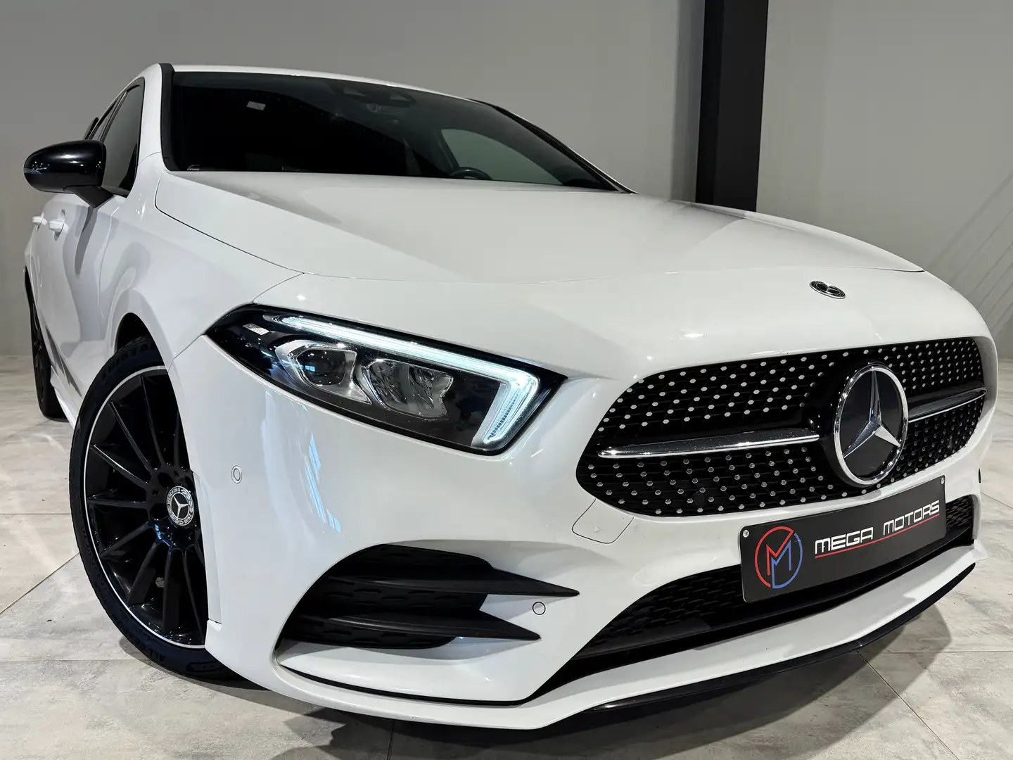Mercedes-Benz A 180 d 116CV !! 2.0d MERCEDES !! 06-2021 !! PACK AMG" + Wit - 1