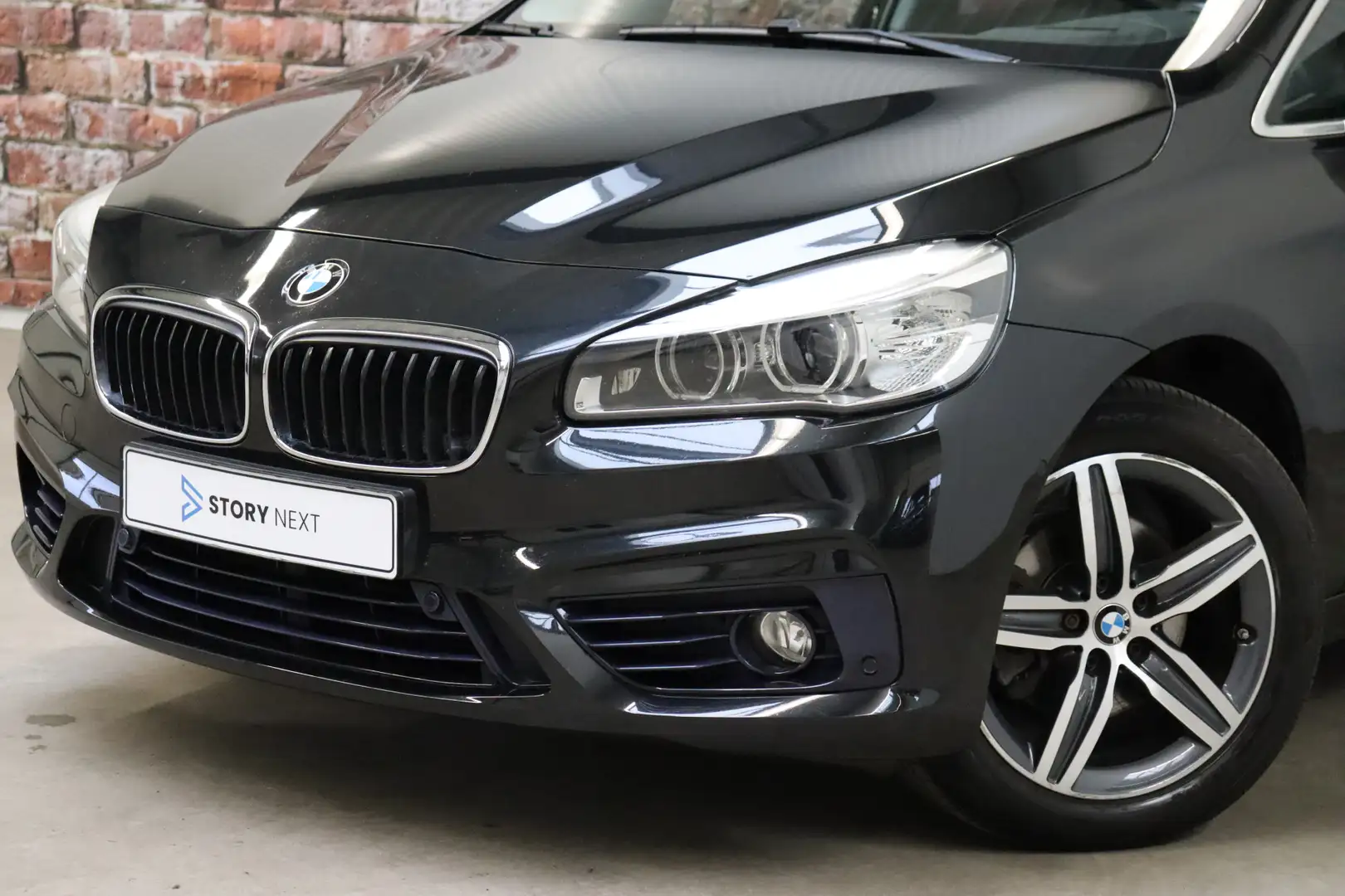 BMW 218 2 Serie Active Tourer 218i High Executive Sport Li Schwarz - 2