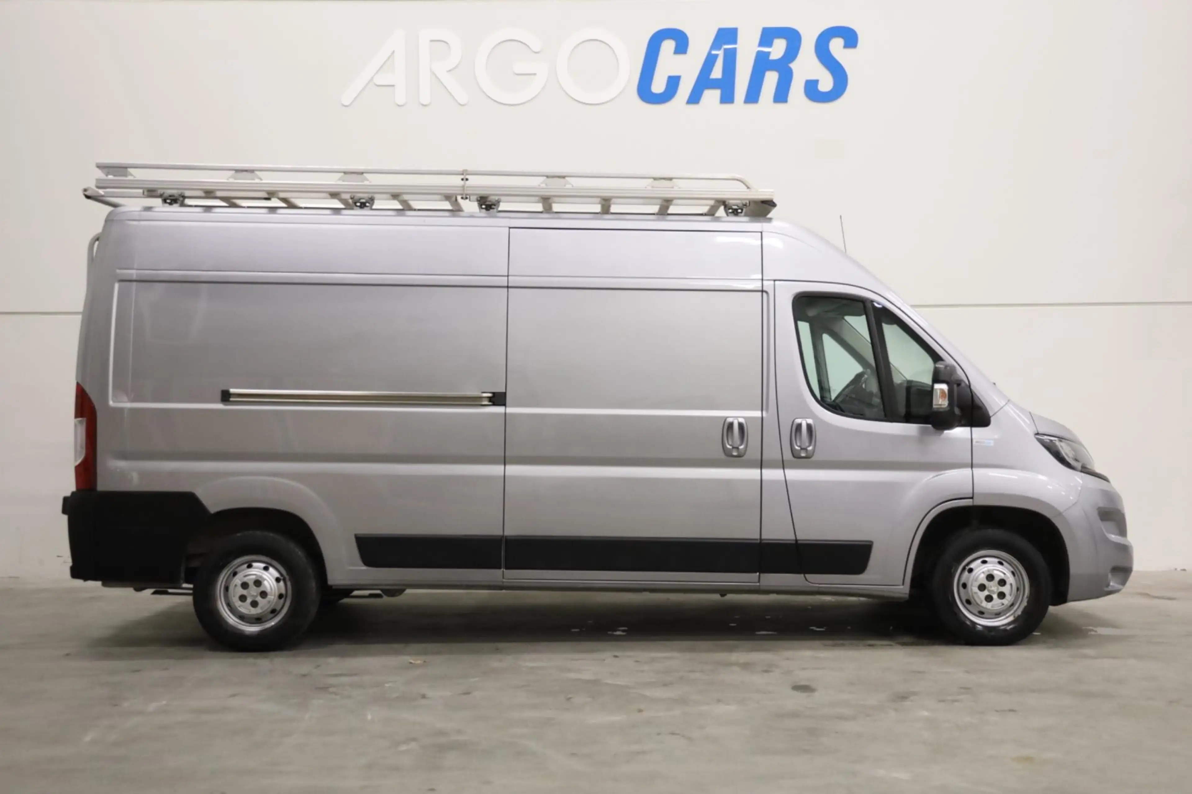 Peugeot Boxer 2.2 BlueHDi L3/H2 GRIJS 165PK LED IMPERIAAL NAVI A — photo 2