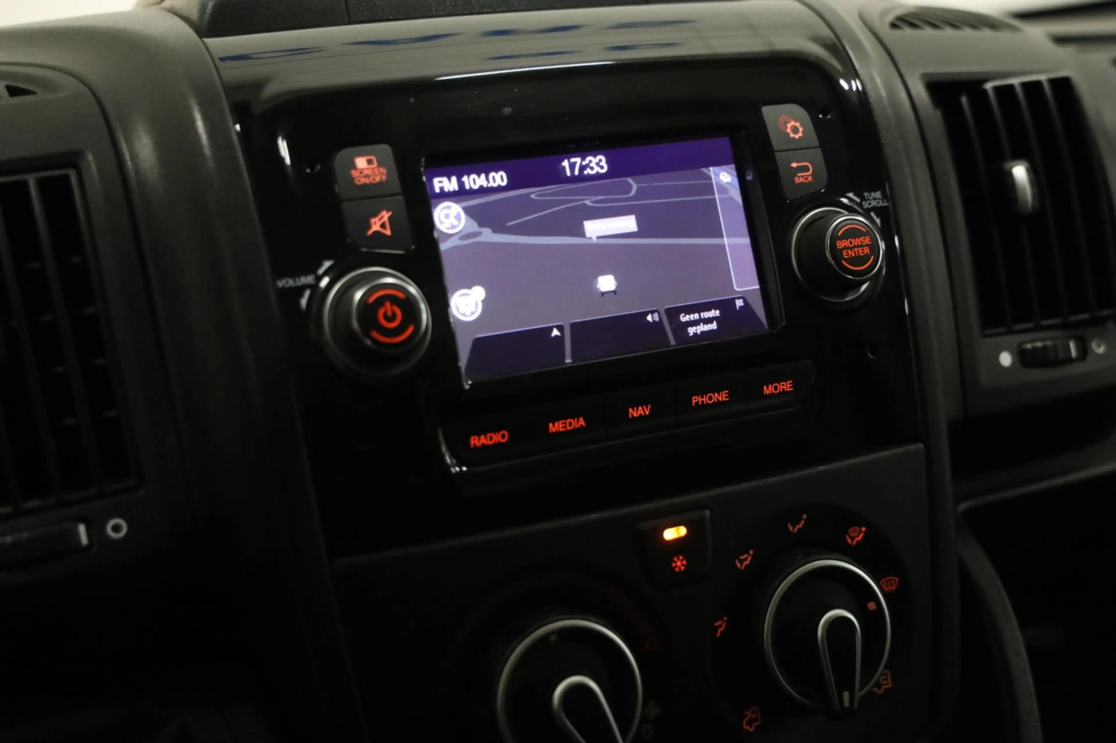 Peugeot Boxer 2.2 BlueHDi L3/H2 GRIJS 165PK LED IMPERIAAL NAVI A — photo 9
