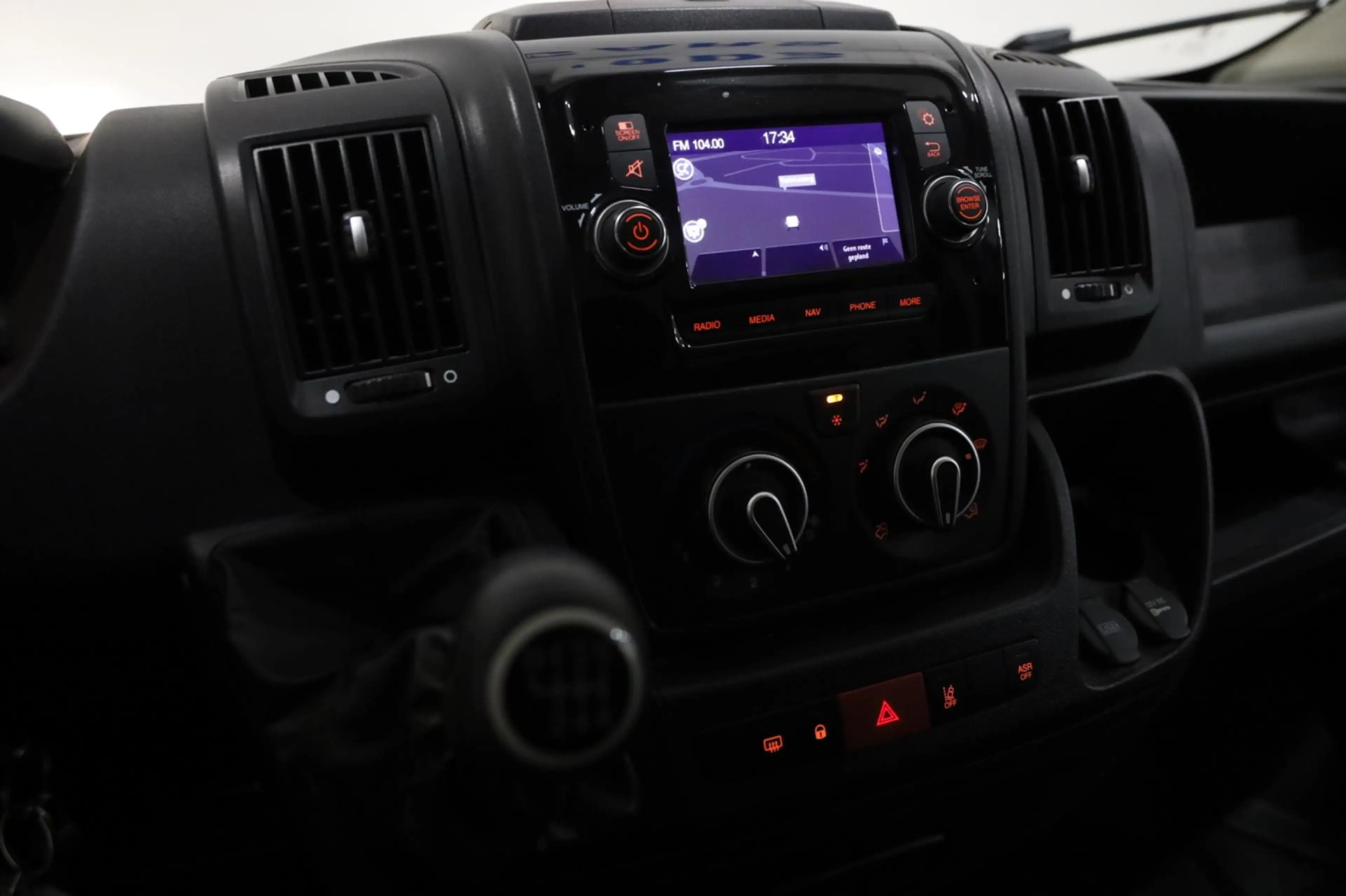 Peugeot Boxer 2.2 BlueHDi L3/H2 GRIJS 165PK LED IMPERIAAL NAVI A — photo 10