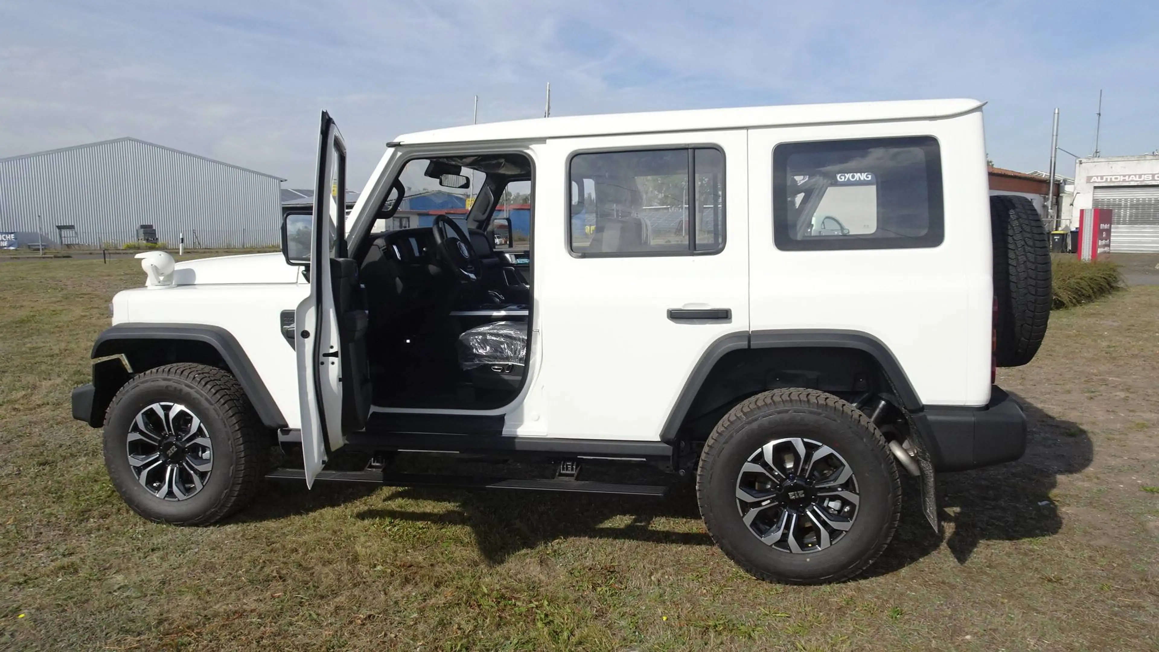 BAW 212 4WD/2.0 Diesel/8AT/360°/2,5t AHL .. er ist da! — photo 6