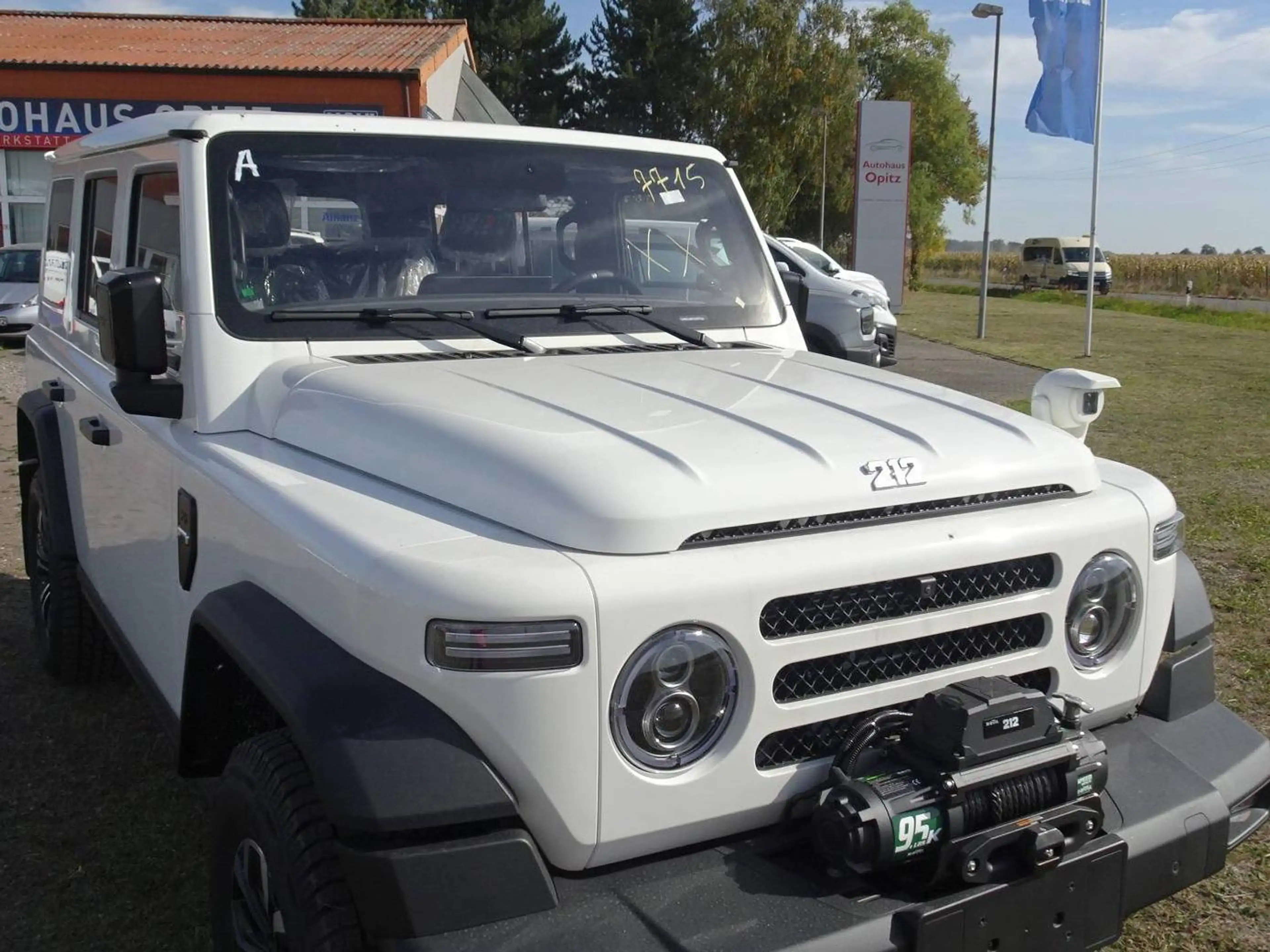 BAW 212 4WD/2.0 Diesel/8AT/360°/2,5t AHL .. er ist da! — photo 2