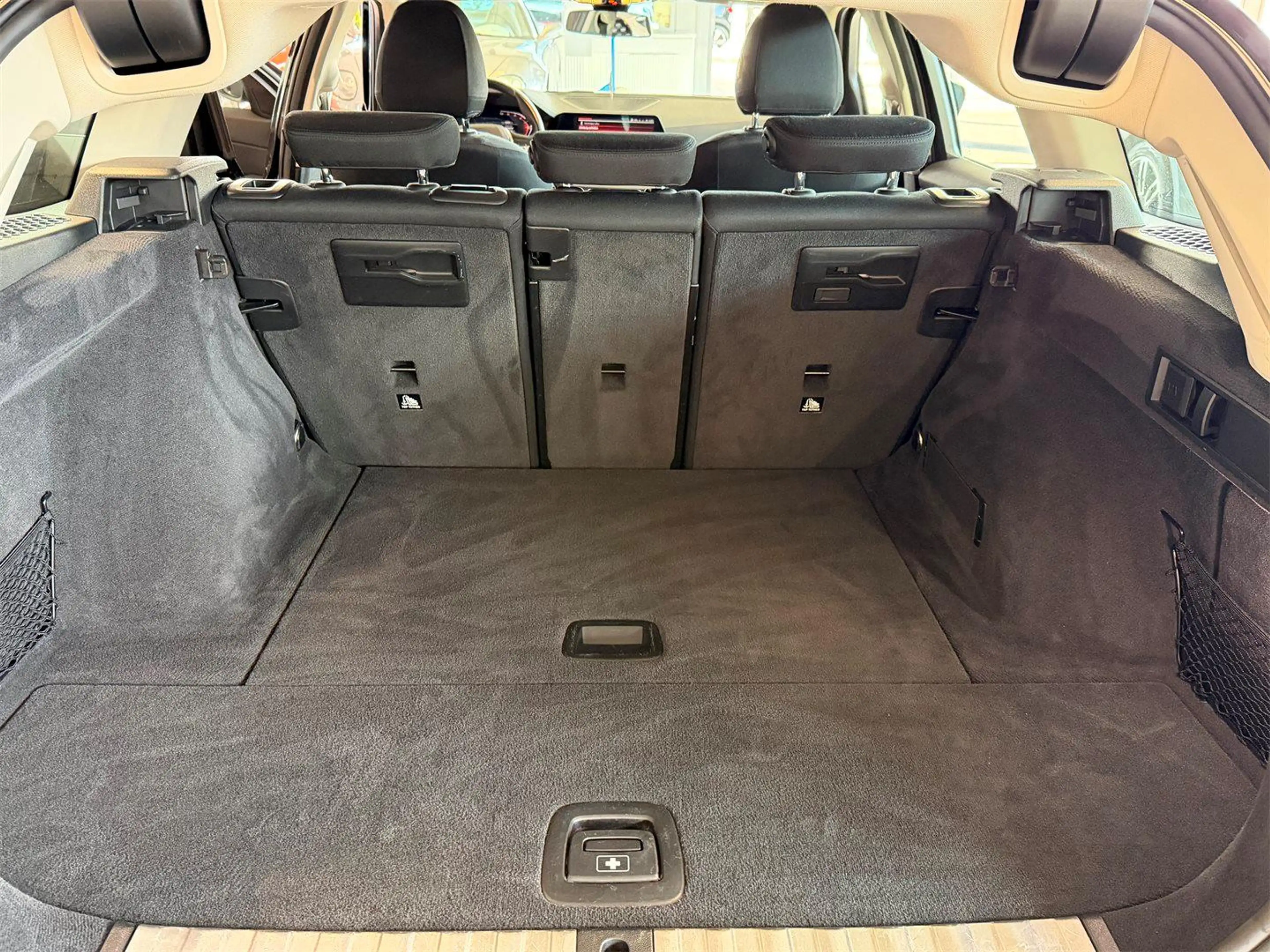 BMW 318 d 48 V Touring G21 — photo 14