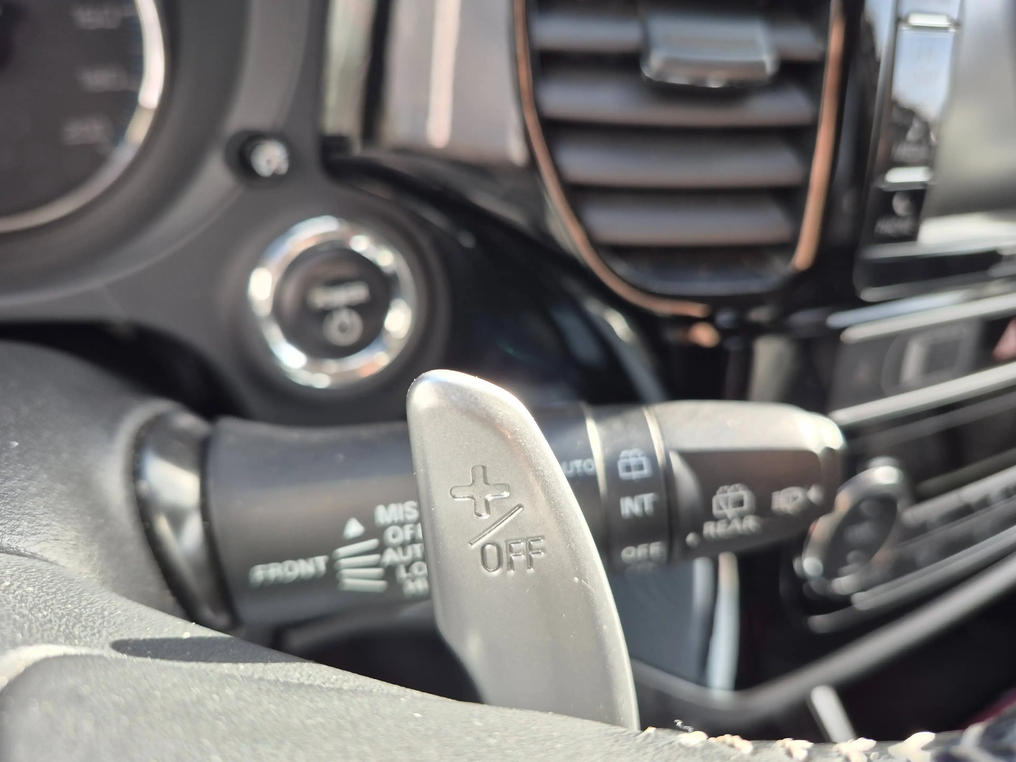 Mitsubishi Outlander Outlander PHEV 2.4i 4WD Business Edition — photo 10