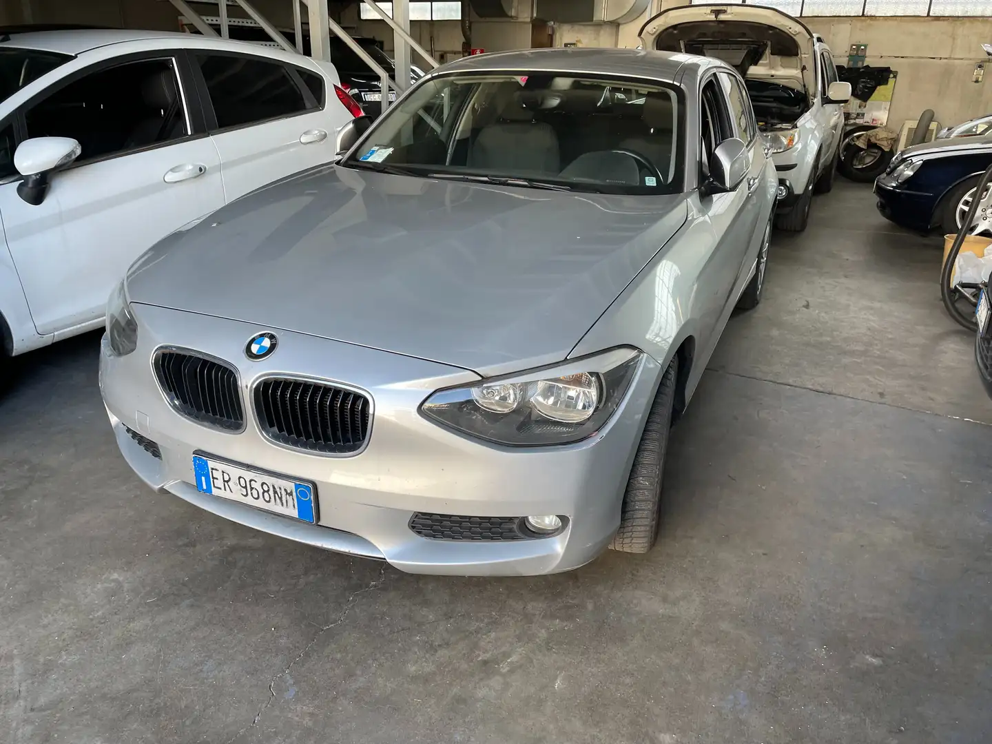 BMW 116 116d 5 AUTOMATICA UNICA PROPRIETARIA Argent - 1
