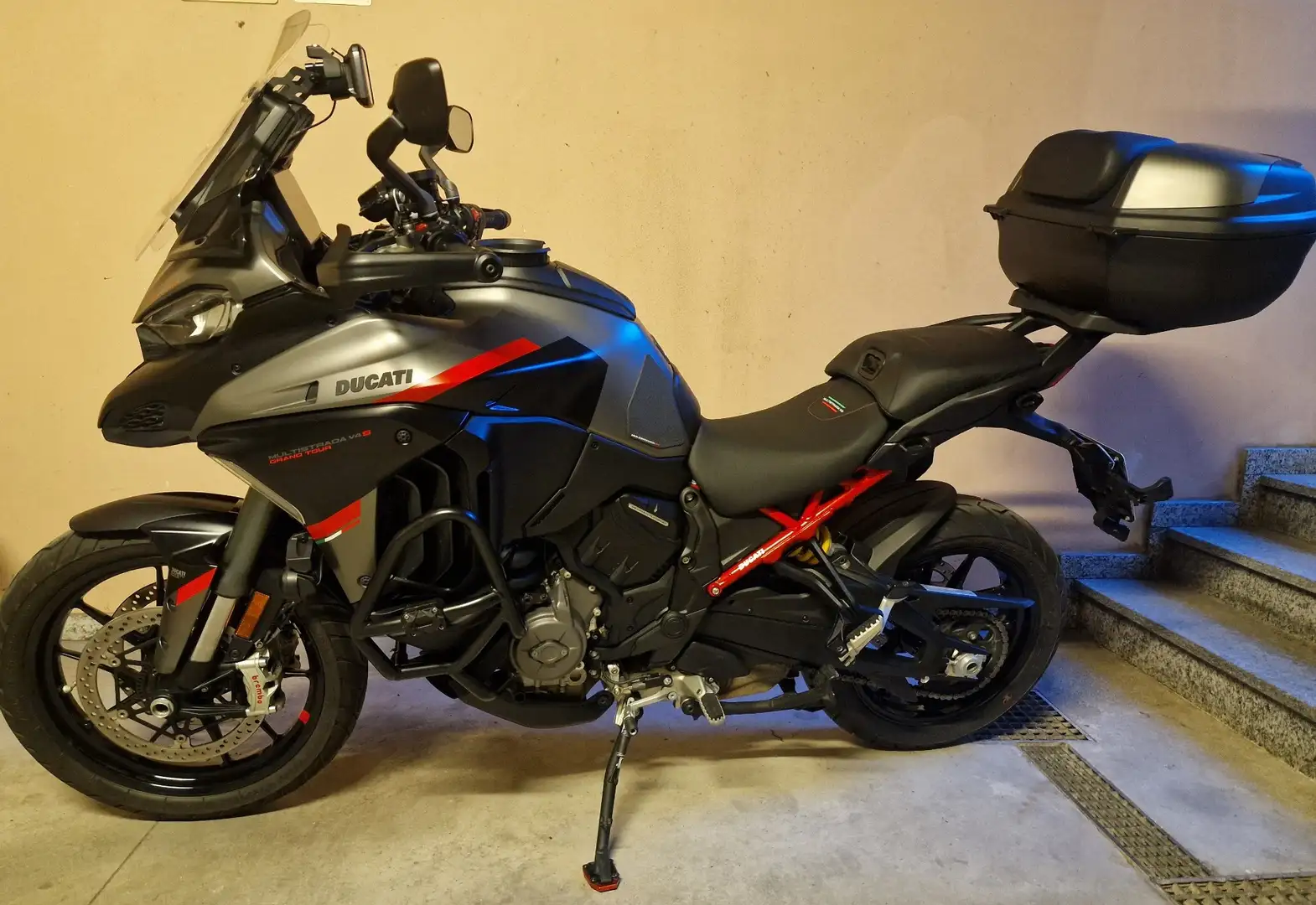 Ducati Multistrada V4 S multistrada v4s gran tour Grigio - 2