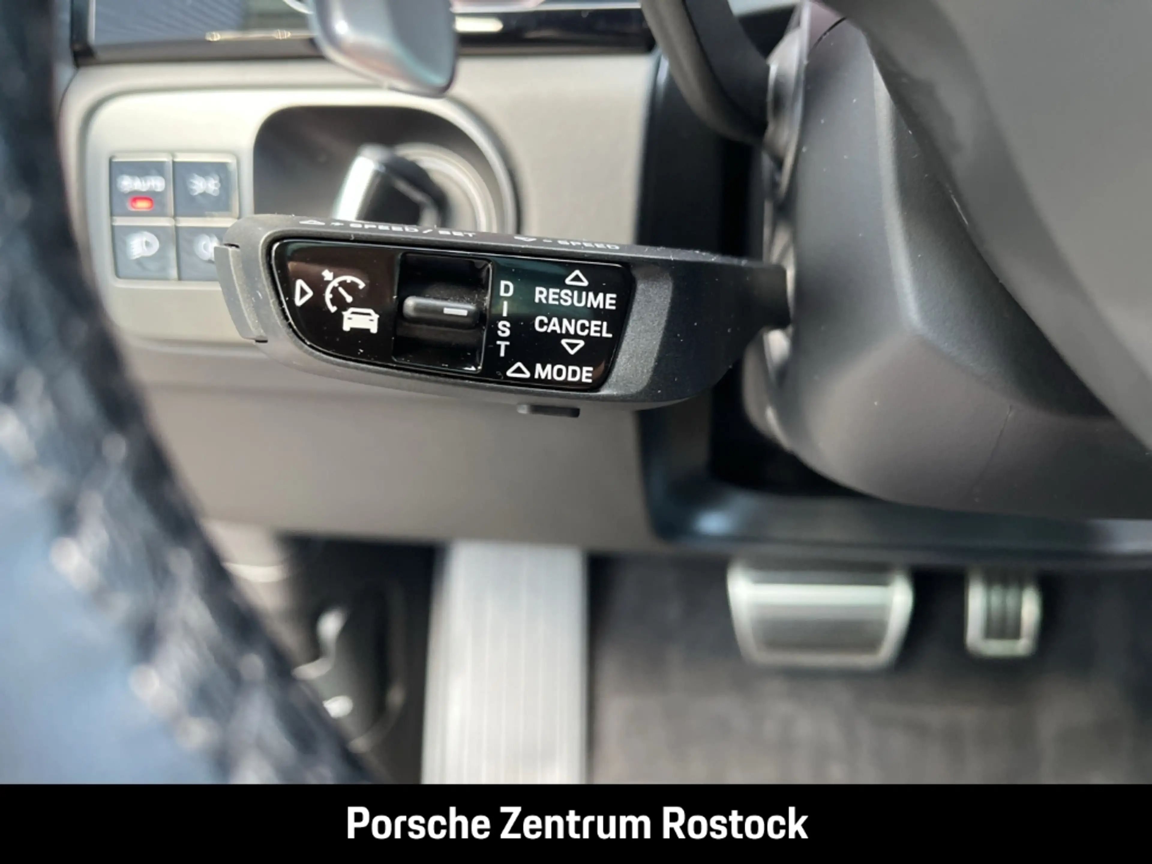 Porsche Cayenne Turbo S E-Hybrid — photo 13