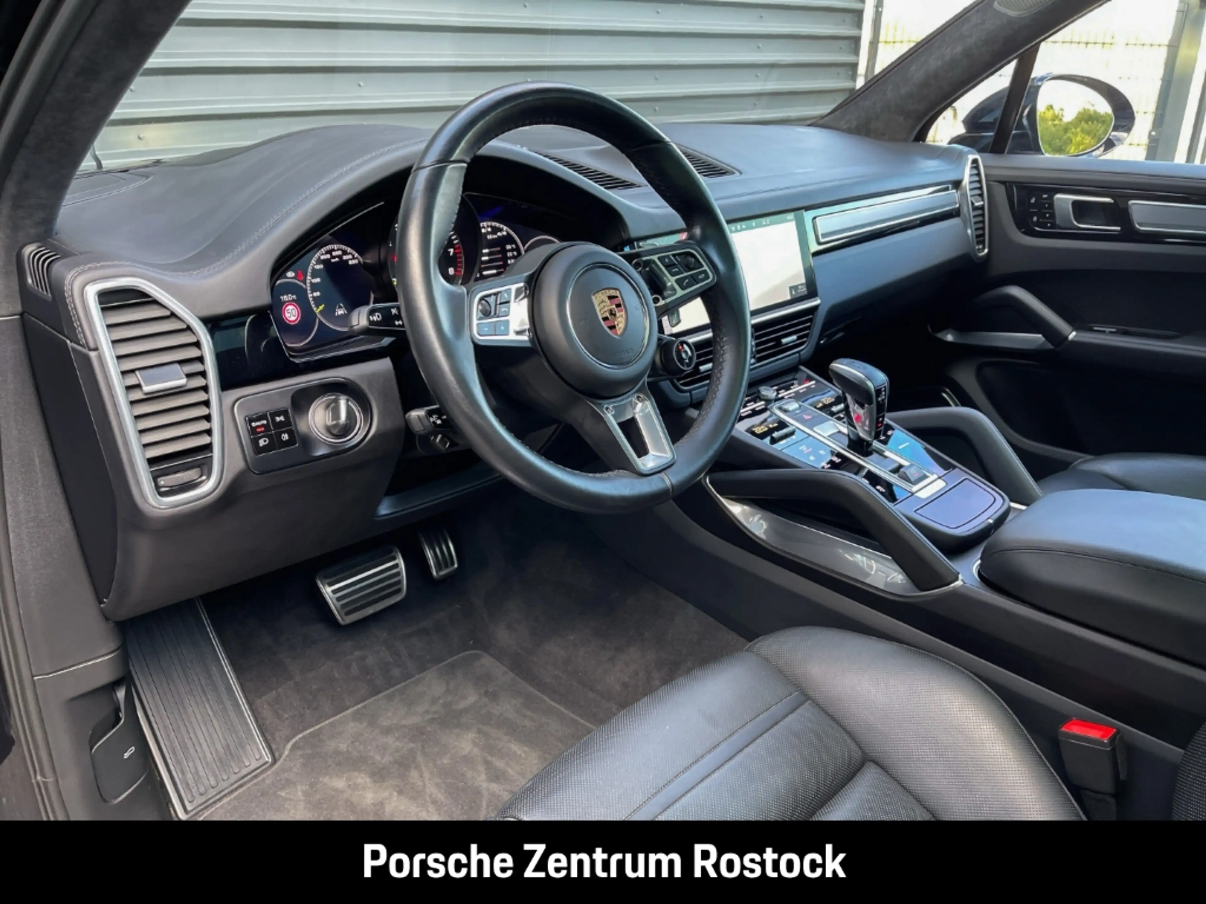 Porsche Cayenne Turbo S E-Hybrid — photo 4