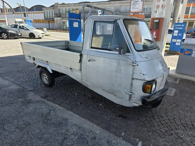 Piaggio Ape 218cc anno 1978 com 55.400km