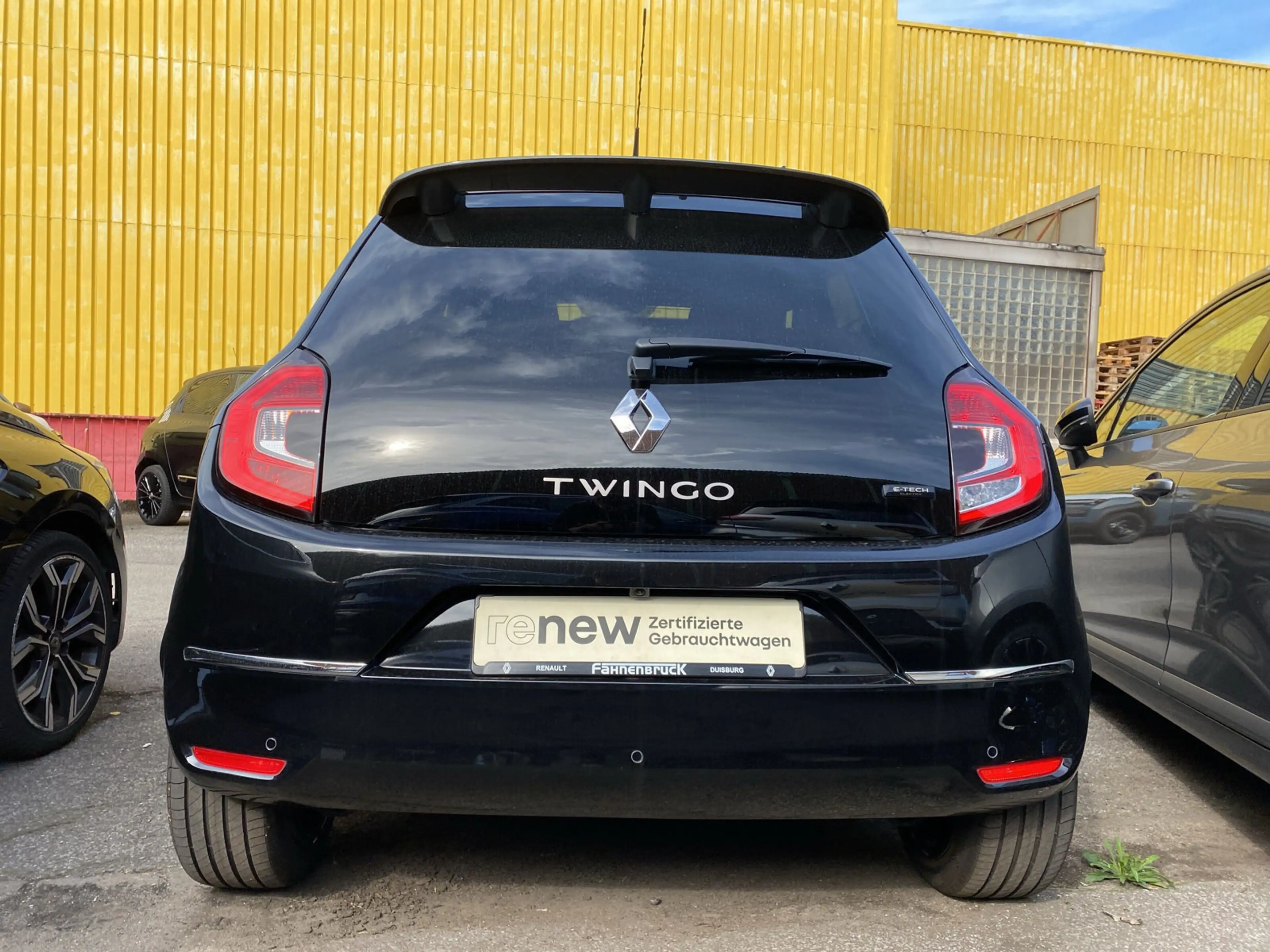 Renault Twingo Techno Electric Scheckheft PDC Navi — photo 4