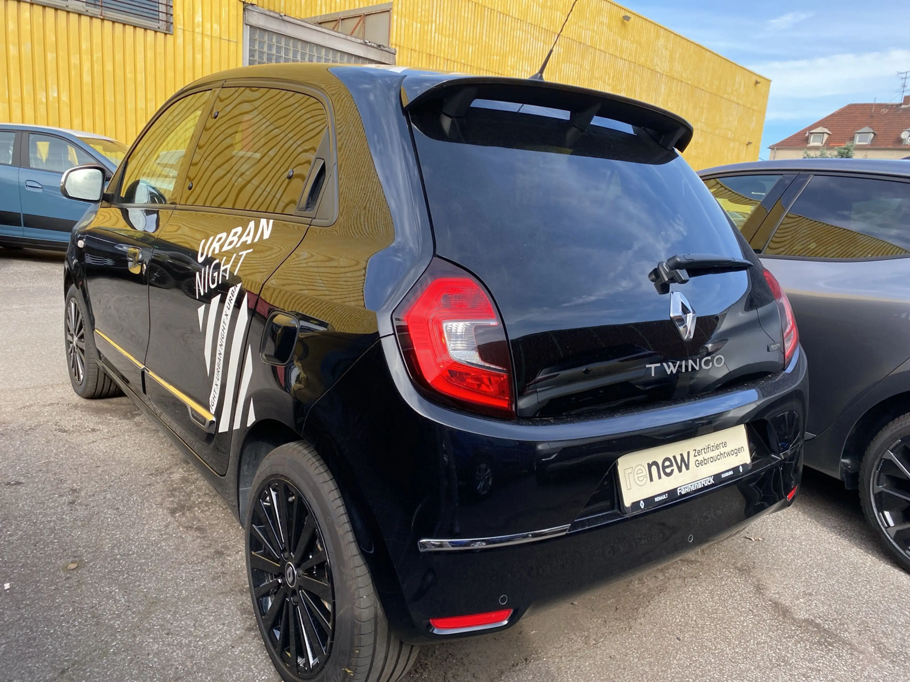 Renault Twingo Techno Electric Scheckheft PDC Navi — photo 3