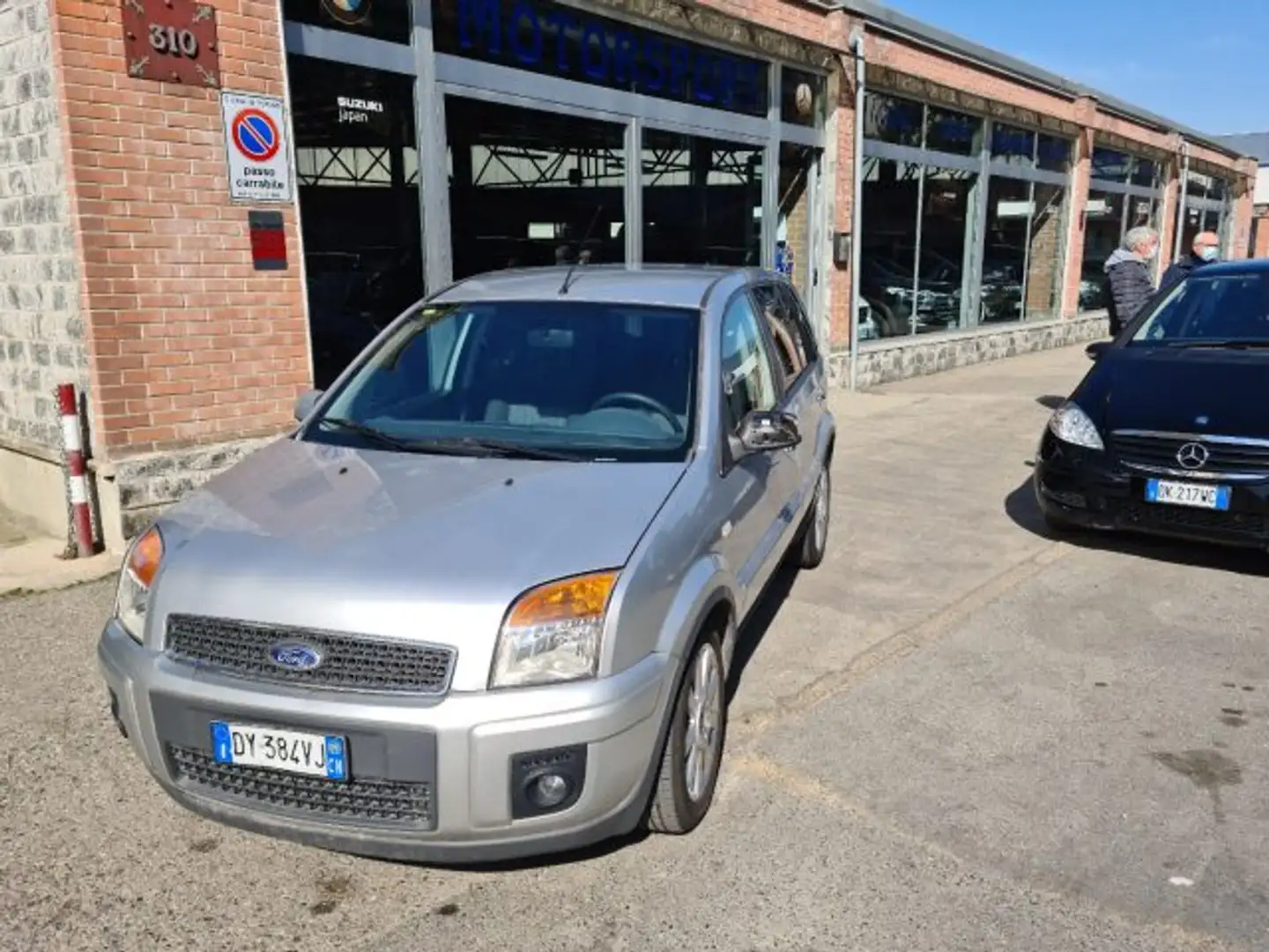 Ford Fusion UAV 1.4 TDCi 5p. Grigio - 2