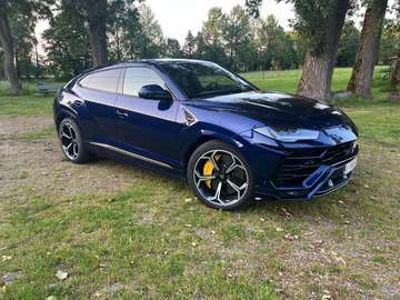 Urus 4.0 BiTurbo V8