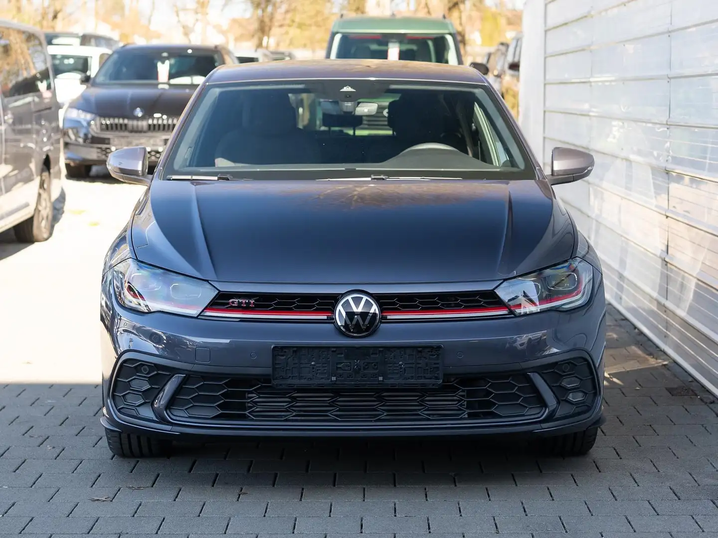 Volkswagen Polo GTI 2.0 TSI DSG *MATRIX*SHZ*PDC 152 kW (207 PS)... Grau - 2