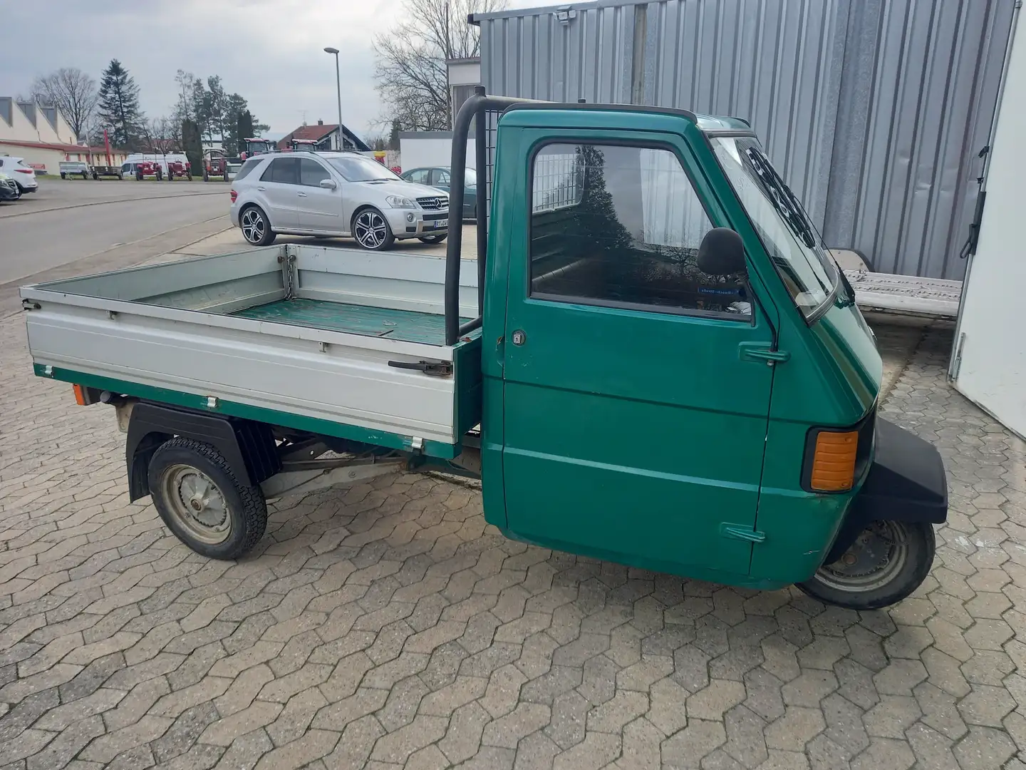 Piaggio Ape 703 zelena - 1