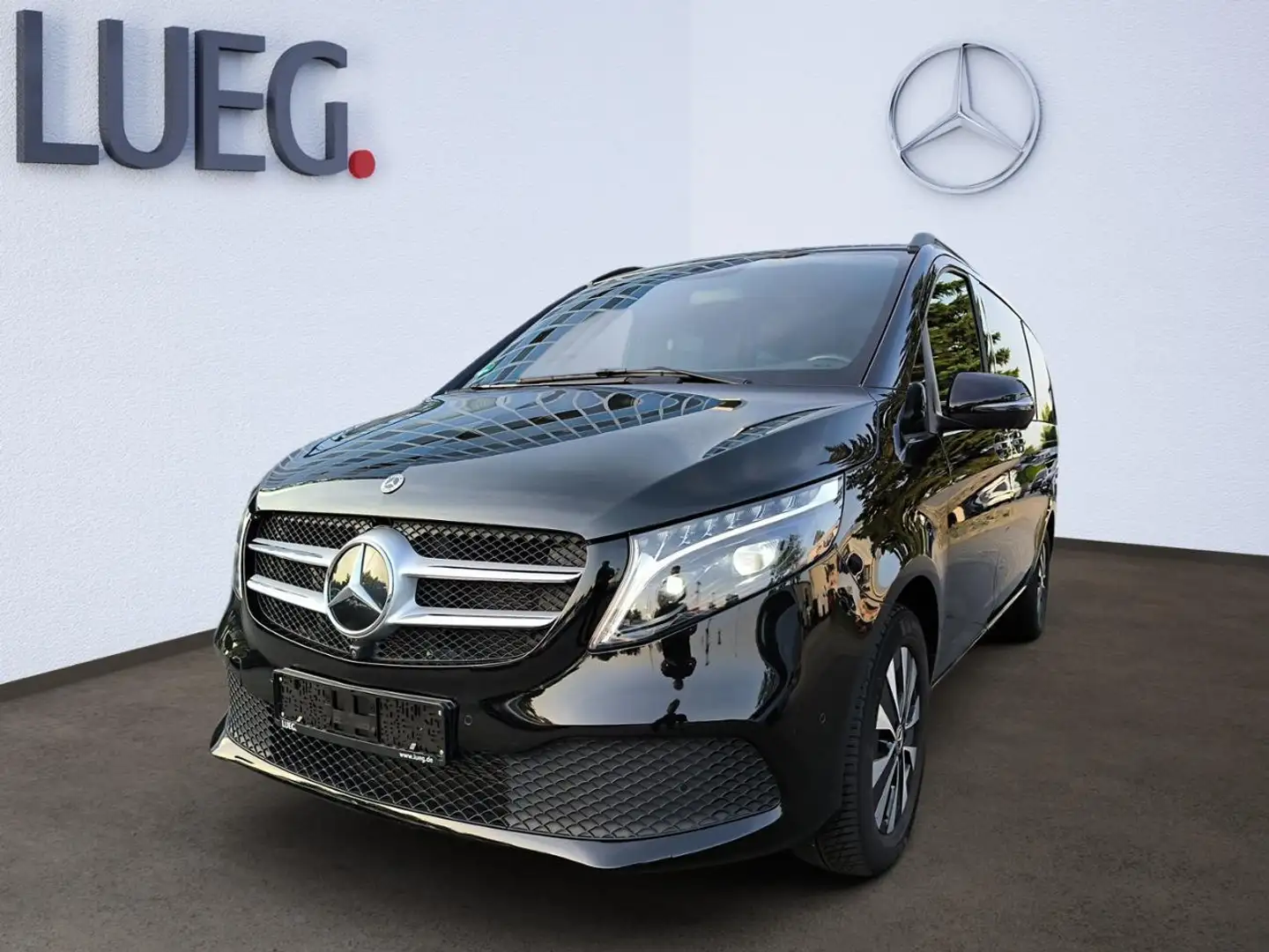 Mercedes-Benz V 300 d 4MATIC Lang el.Schiebe SpurW AHK Pano Noir - 1