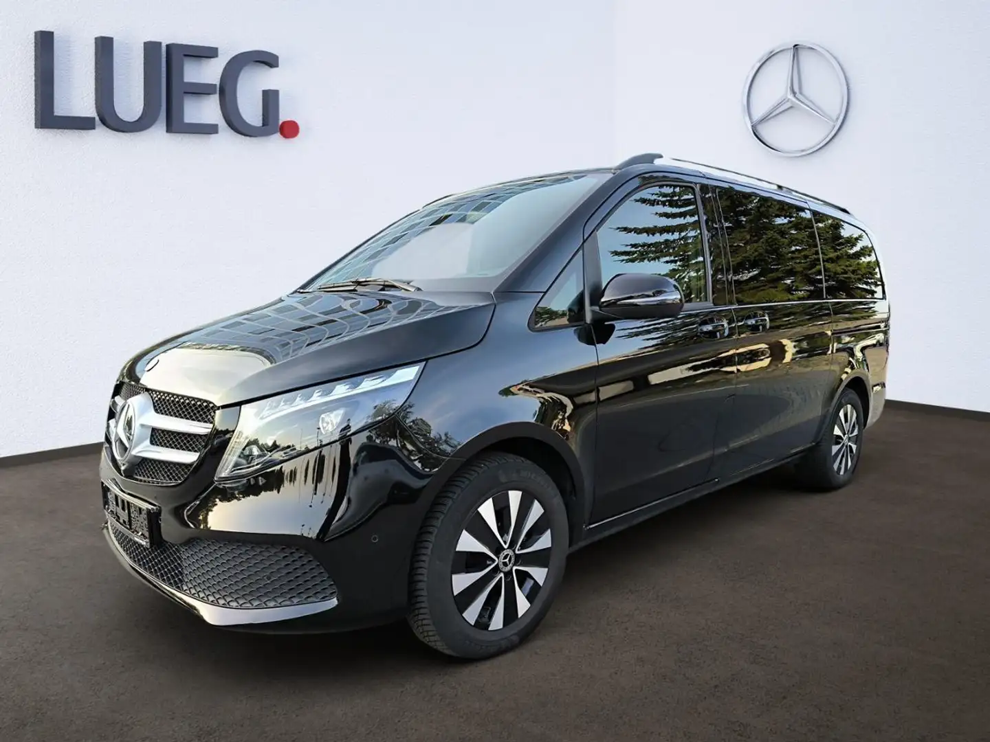 Mercedes-Benz V 300 d 4MATIC Lang el.Schiebe SpurW AHK Pano Noir - 2