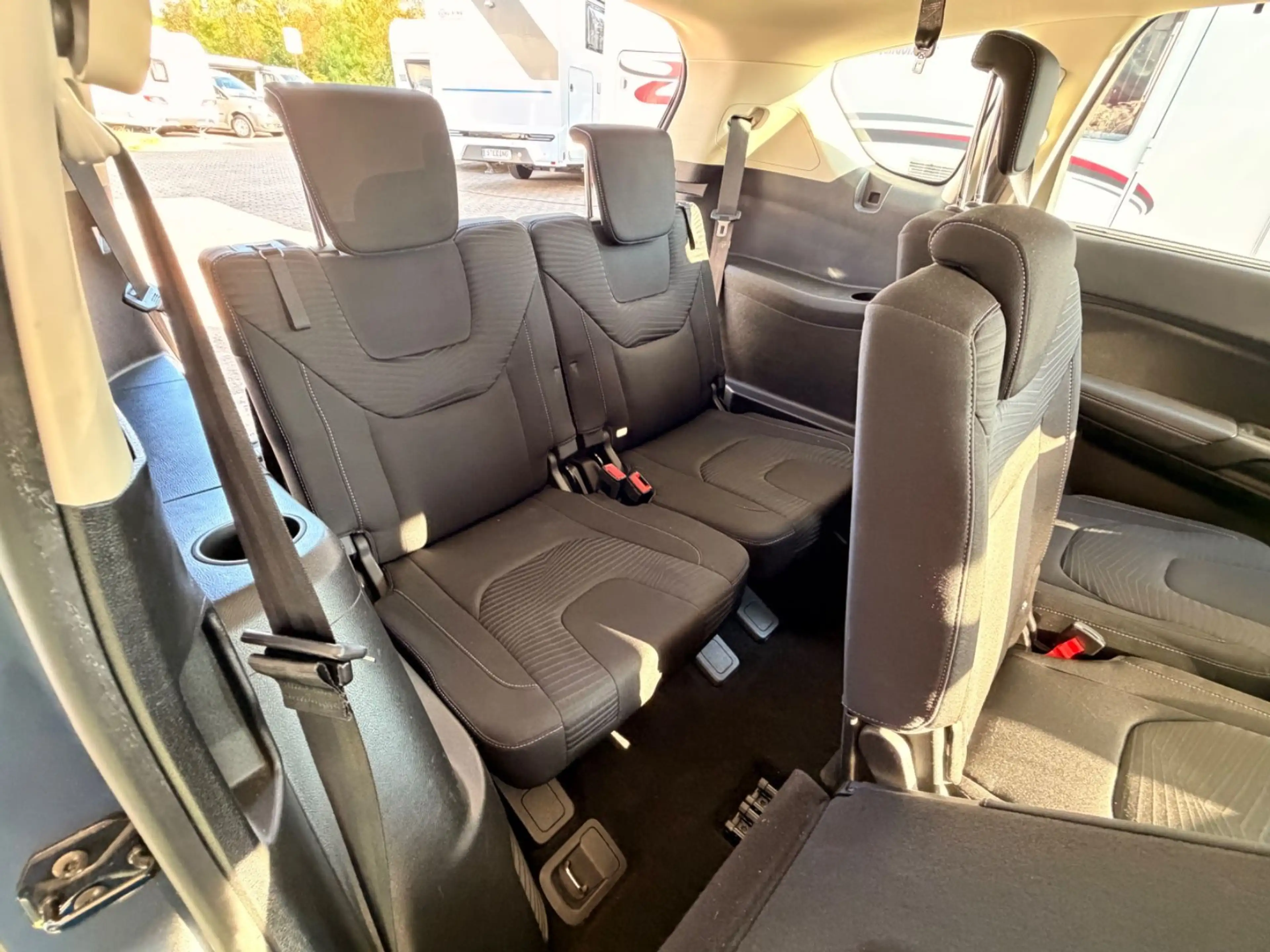 Ford S-Max S-MAX Business 7 Sitze AHK Navi Bluet. Sitzh. — photo 9
